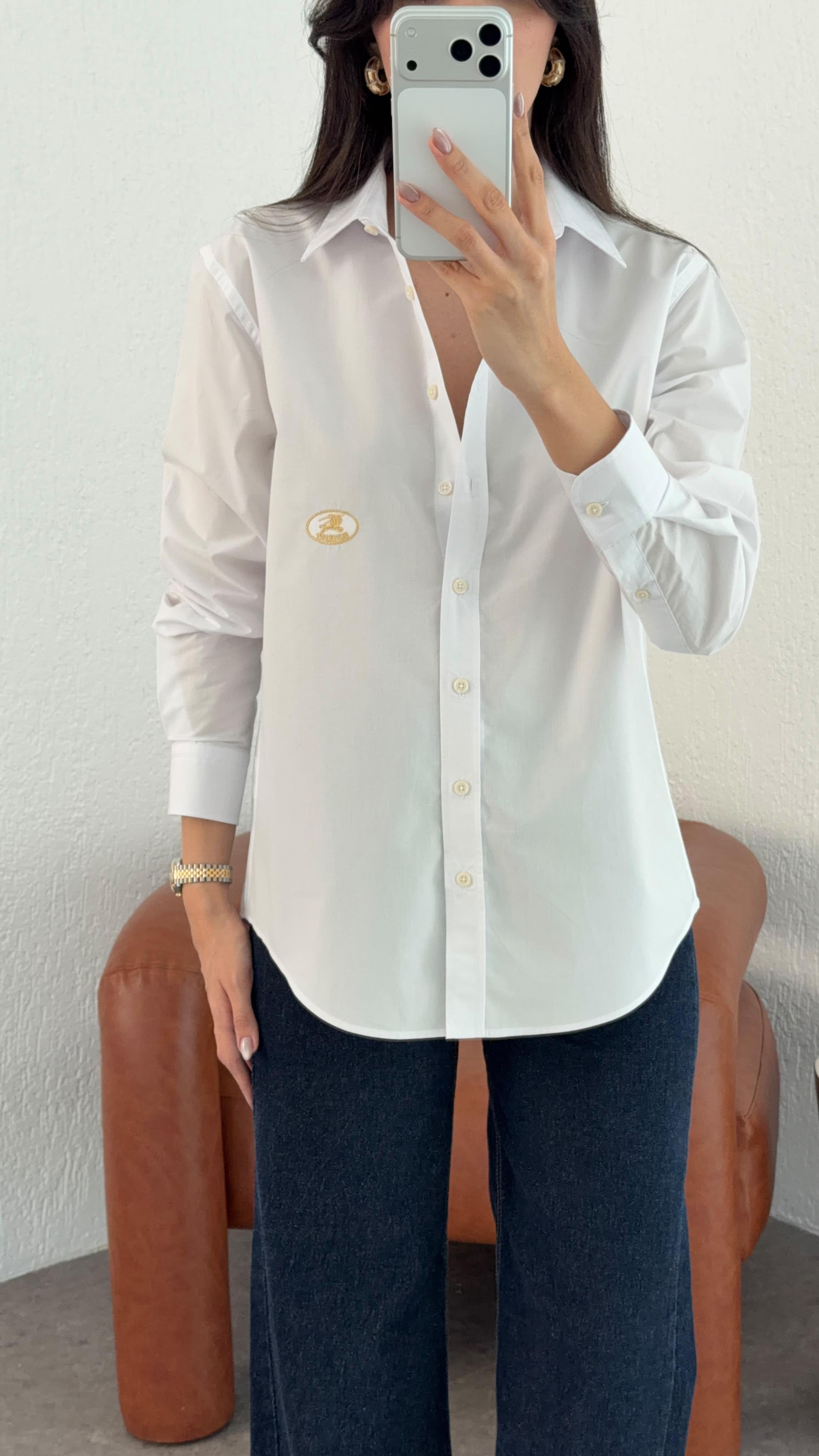 Gold Logolu Beyaz Gömlek