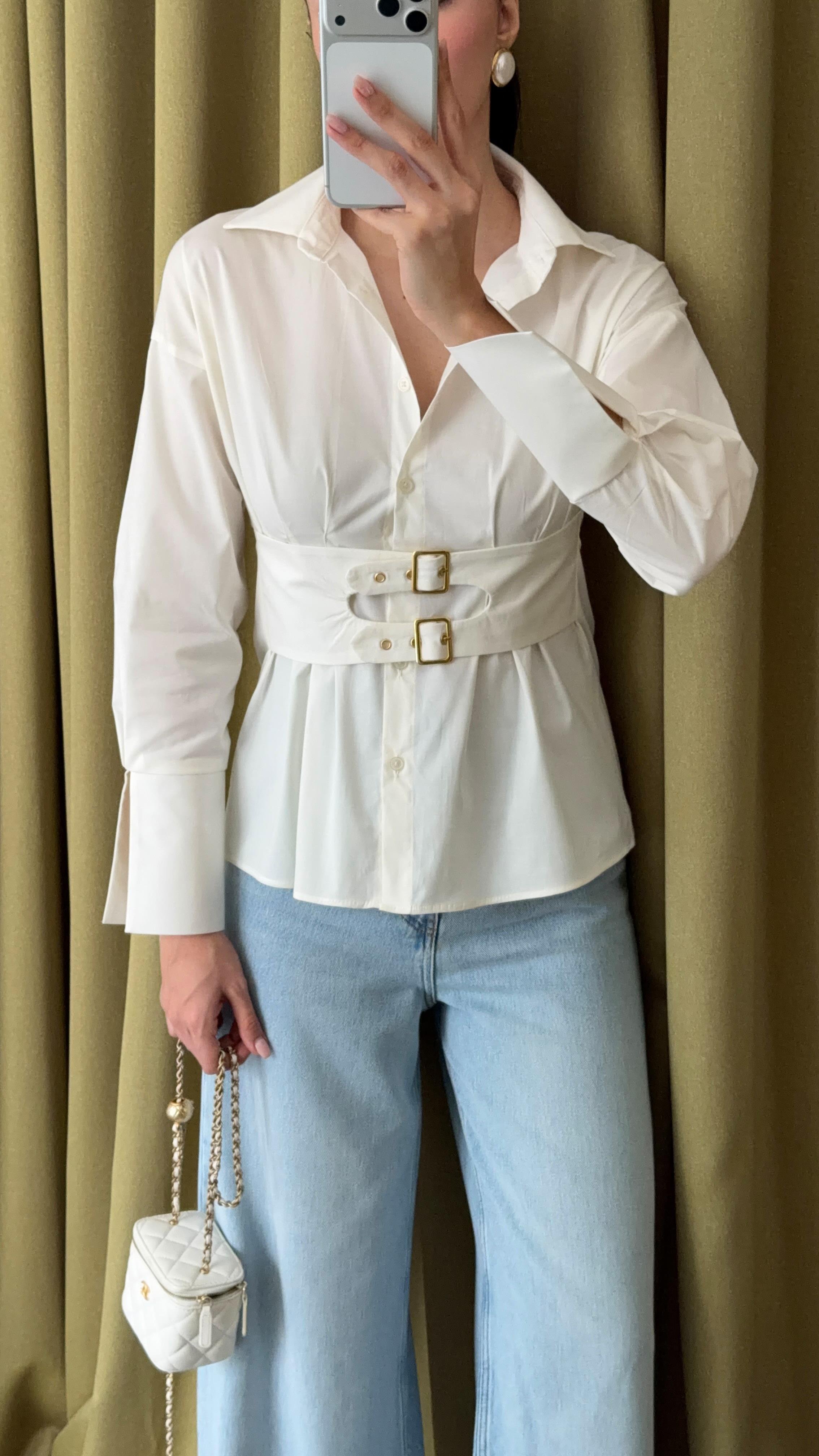 Gold Tokalı Beyaz Gömlek