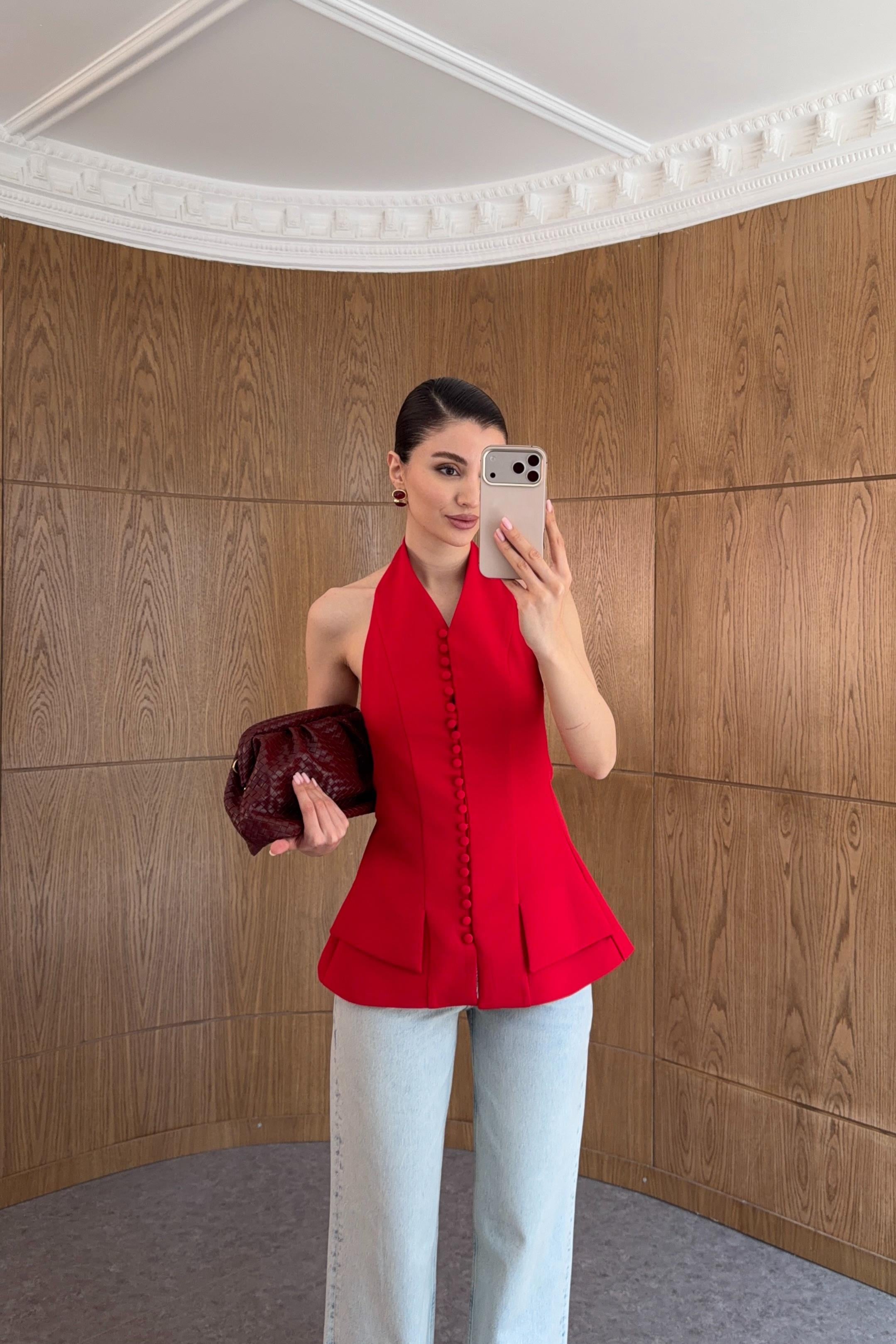Halter Yaka Çoklu Düğmeli Kırmızı Yelek