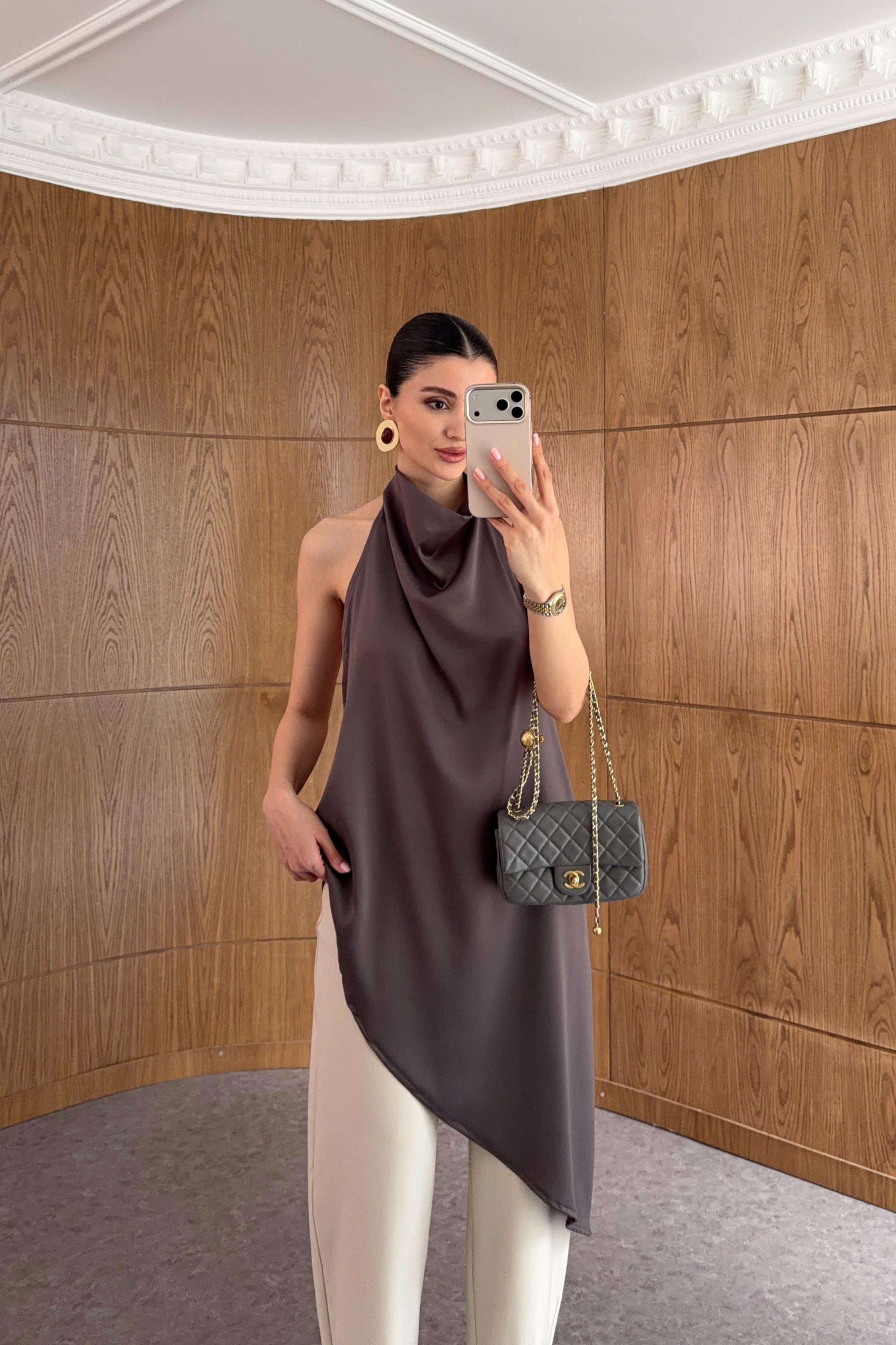 Halter Yaka Drapeli Asimetrik Saten Kahverengi Bluz