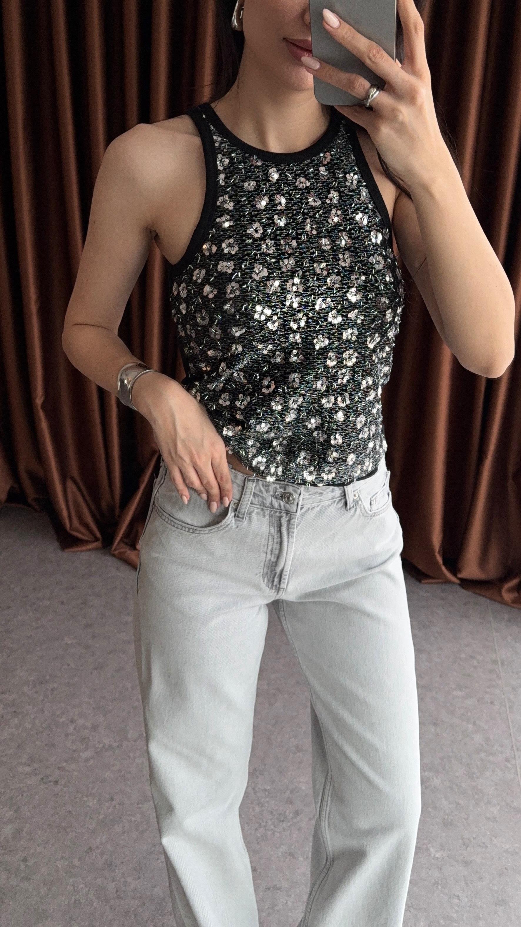 Halter Yaka Taşlı Siyah Bluz