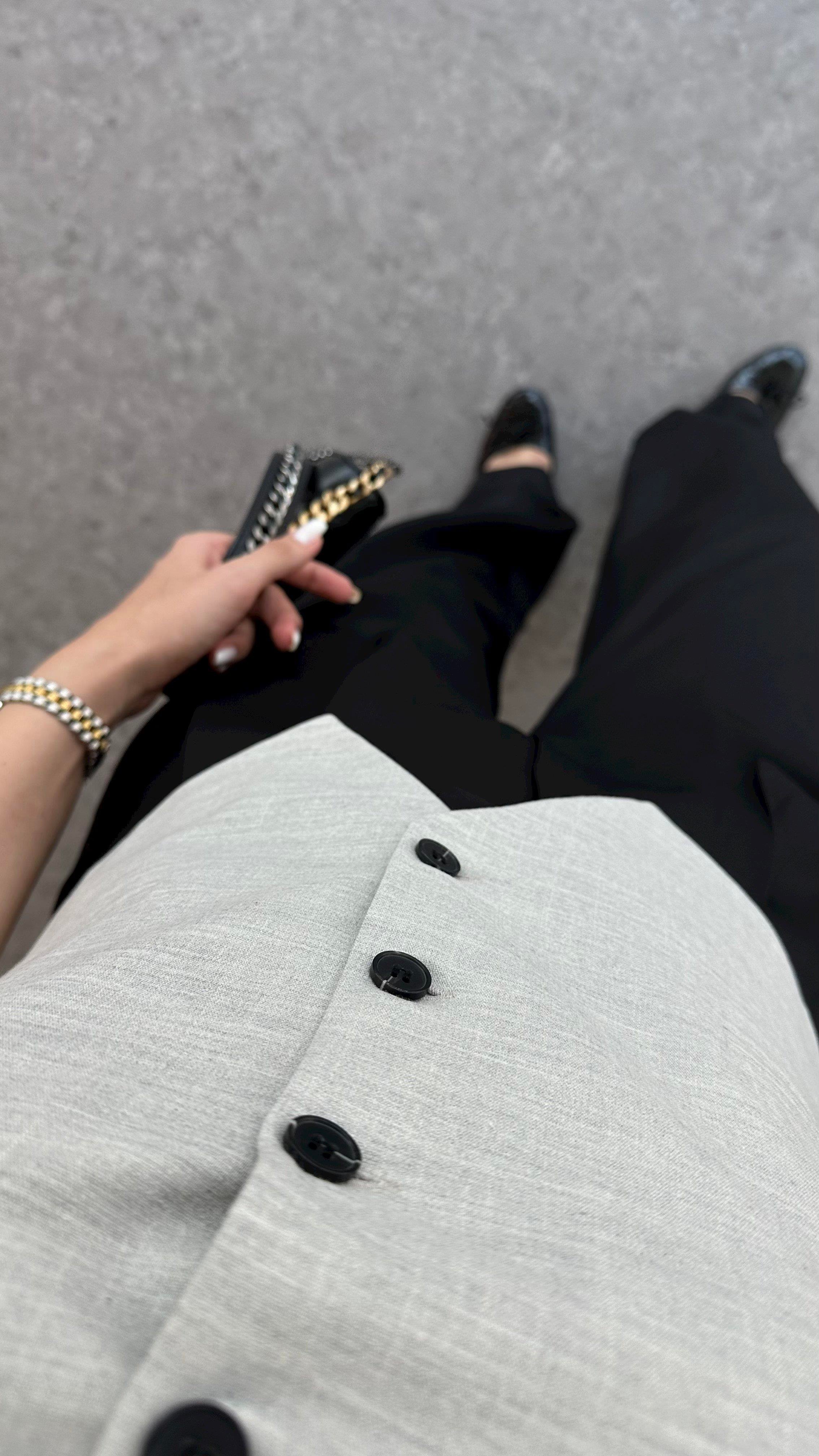 İnce Askılı Gri Yelek