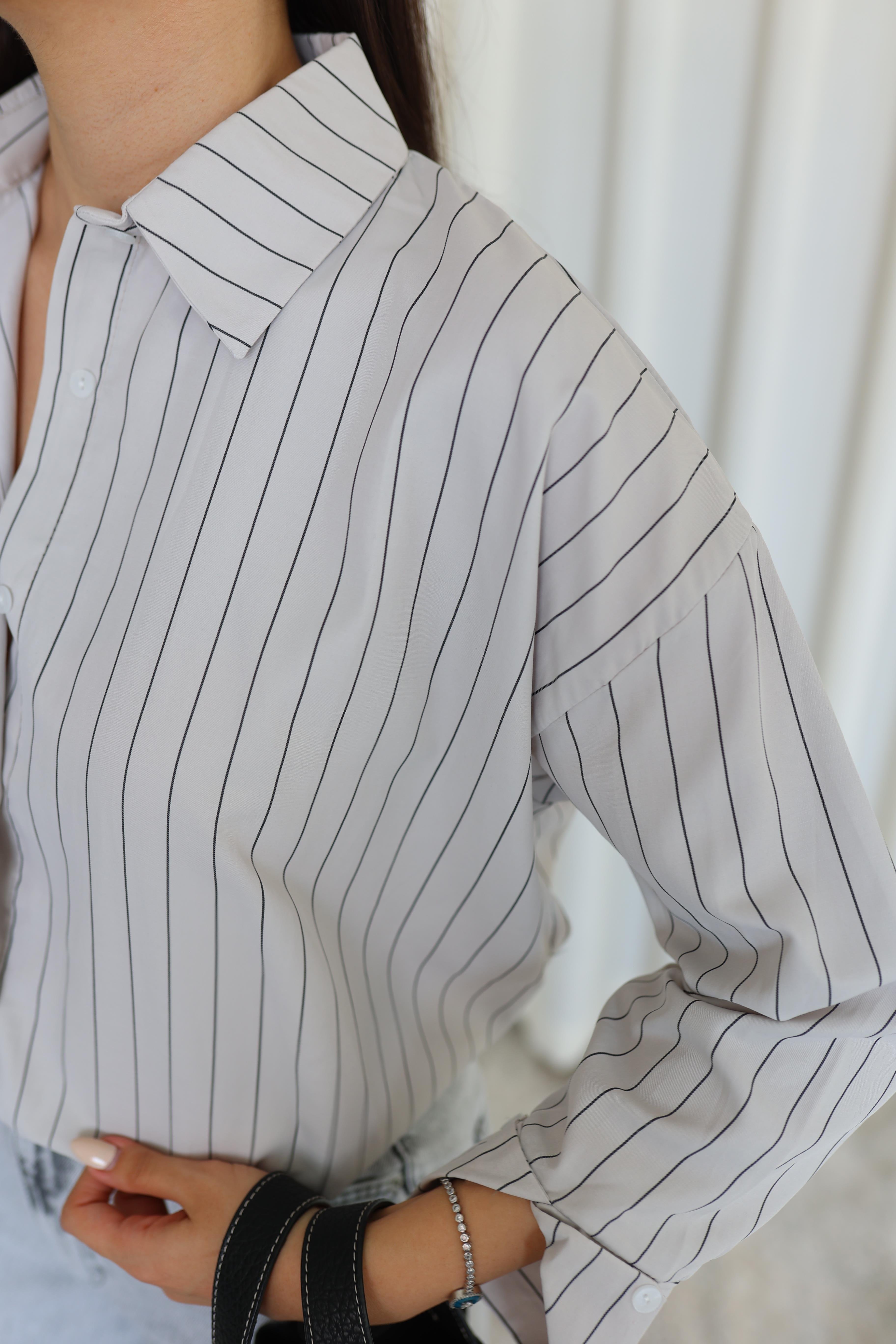 İnce Çizgili Açık Gri Oversize Gömlek