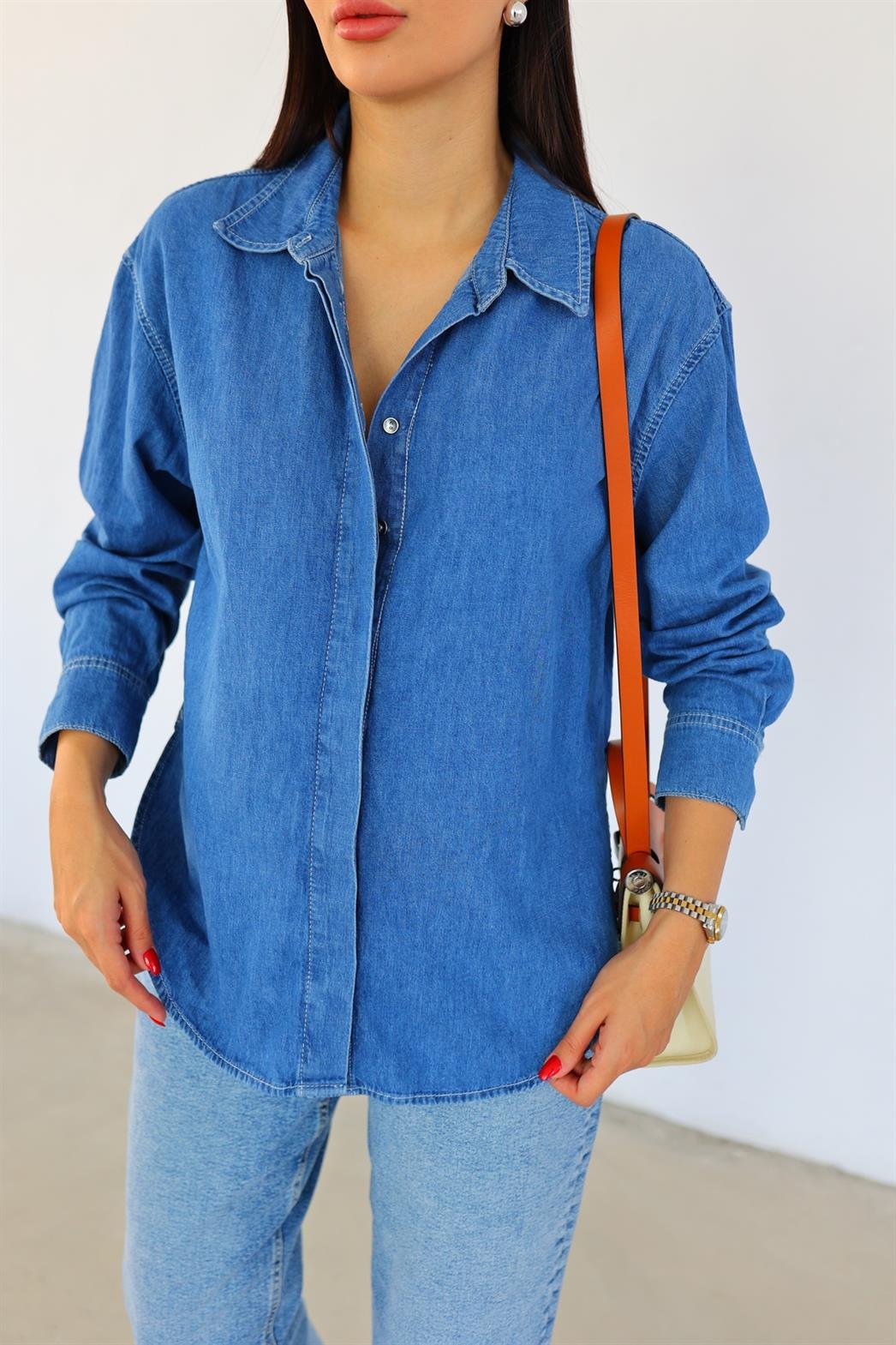 İnce Mavi Denim Gömlek