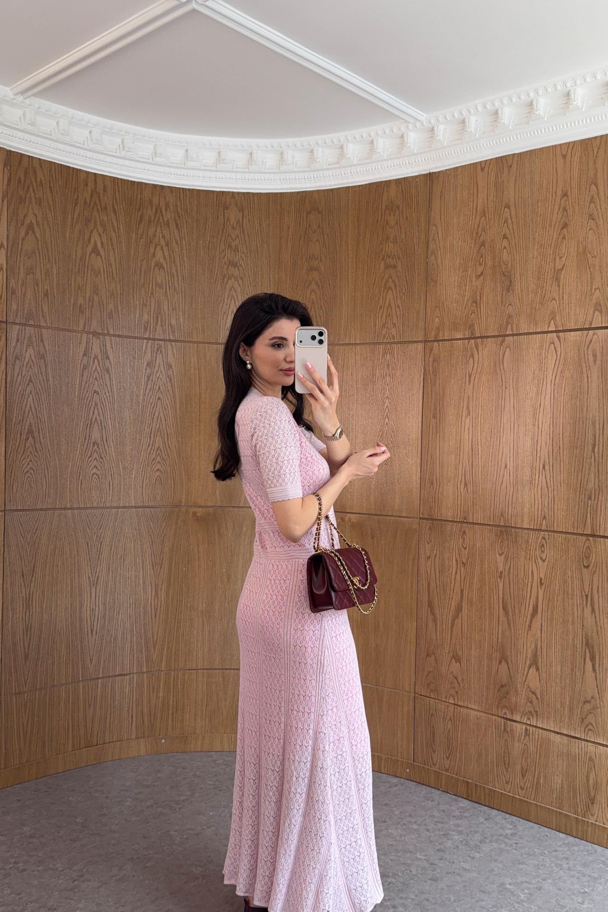 İnci Düğmeli Pembe Triko Elbise