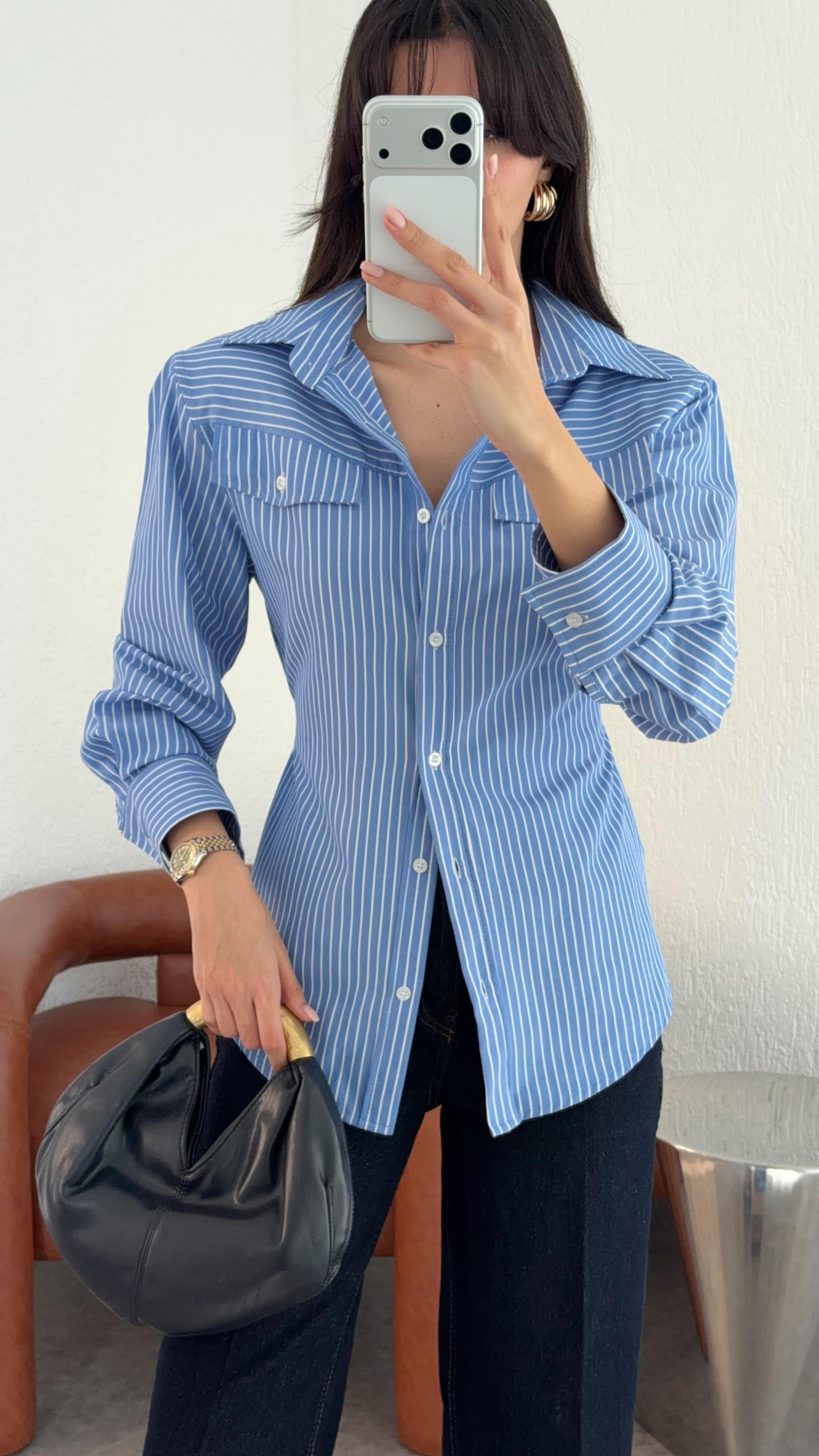 İri Vatkalı Çizgili Mavi Gömlek