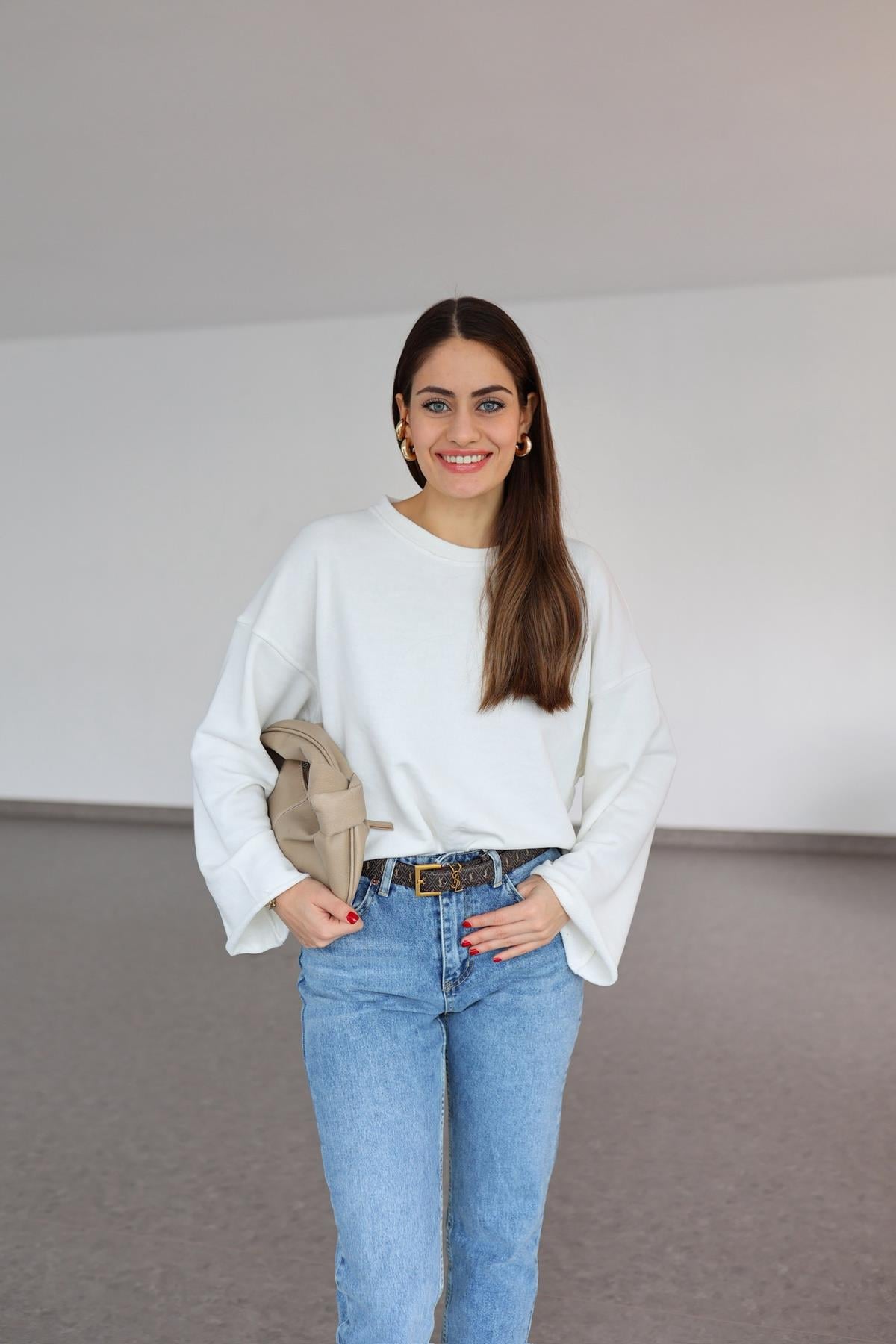 İspanyol Kol Basic Beyaz Sweat