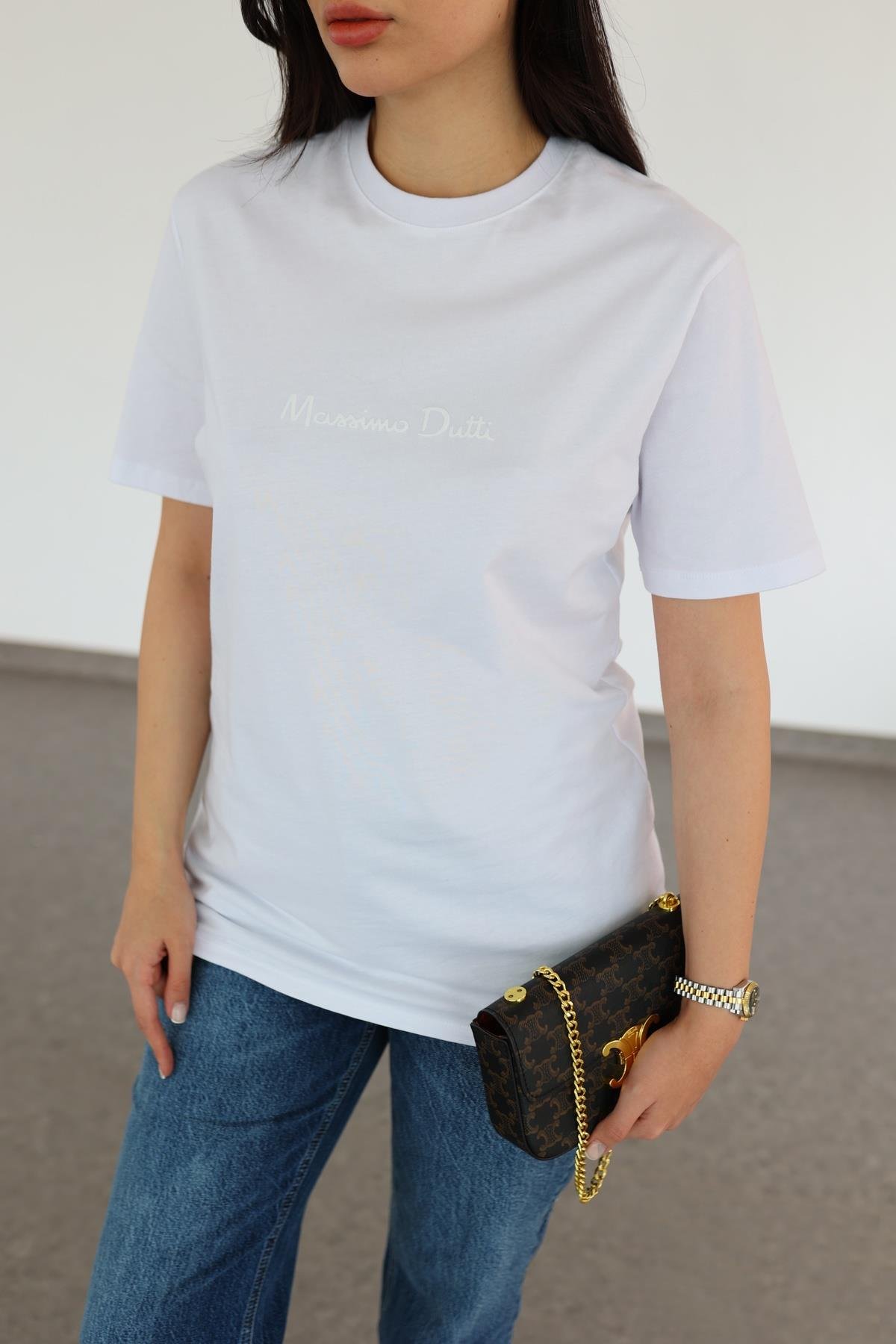 Kabartma Baskılı Beyaz Basic Tshirt
