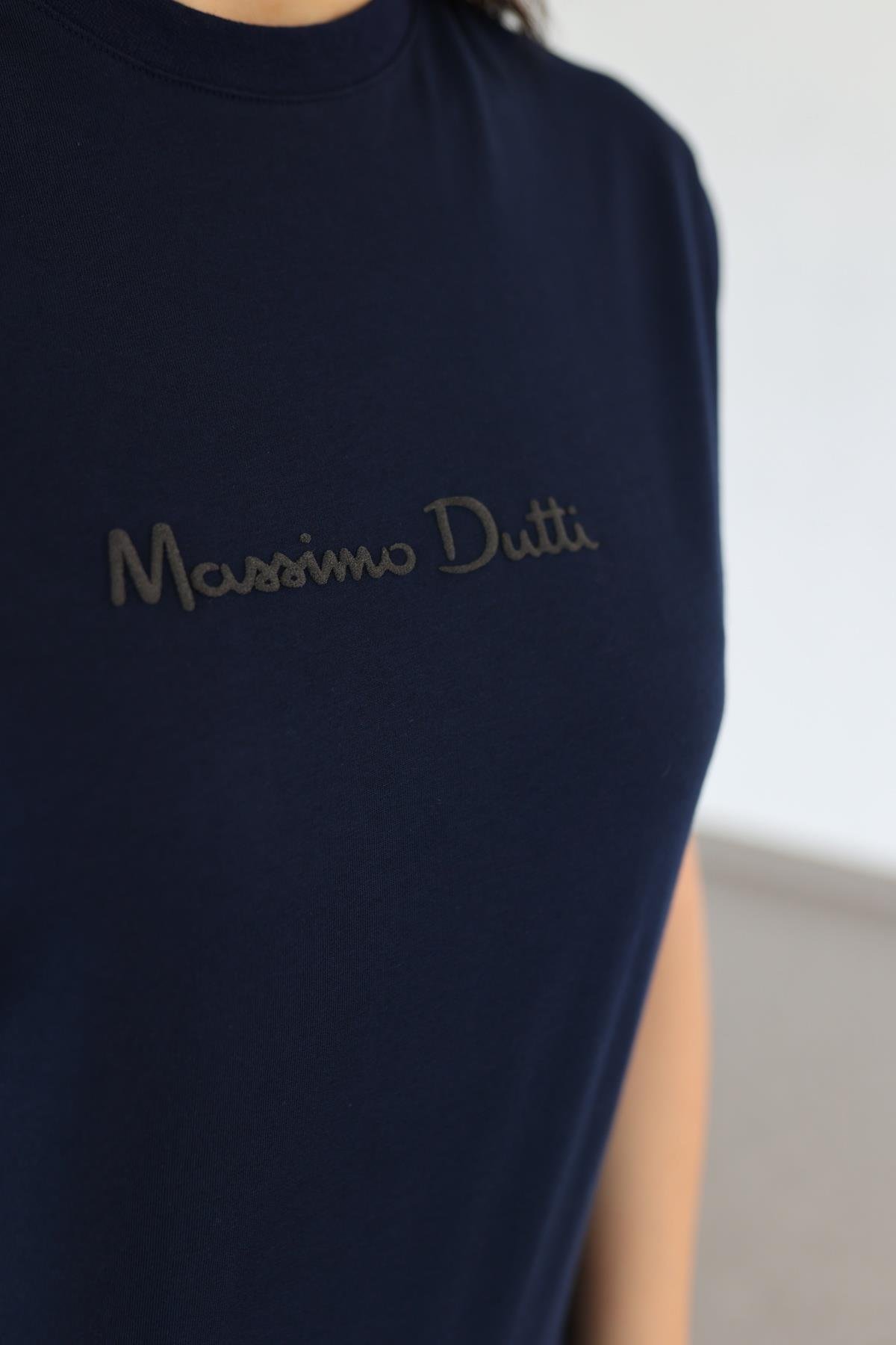 Kabartma Baskılı Lacivert Basic Tshirt