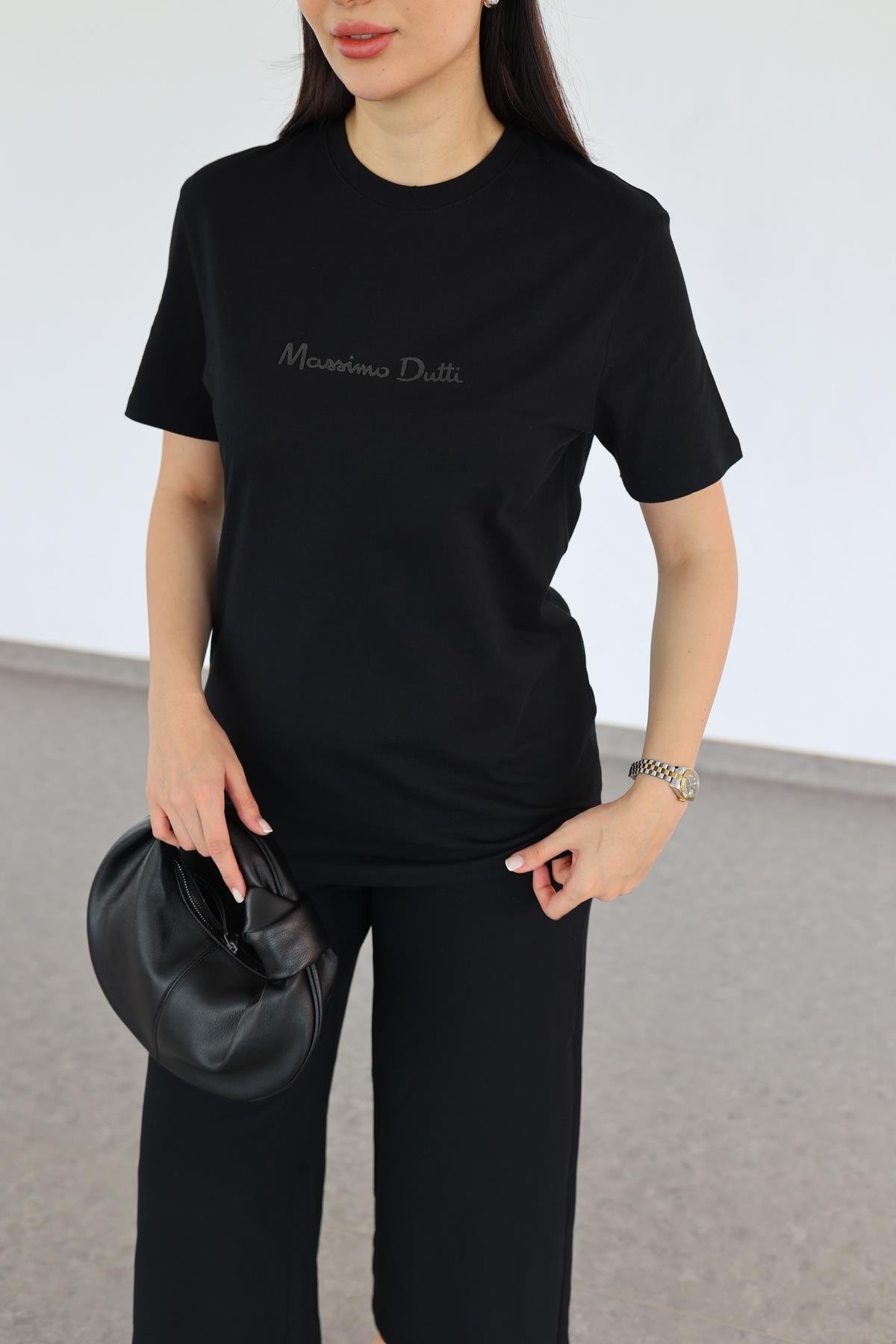 Kabartma Baskılı Siyah Basic Tshirt