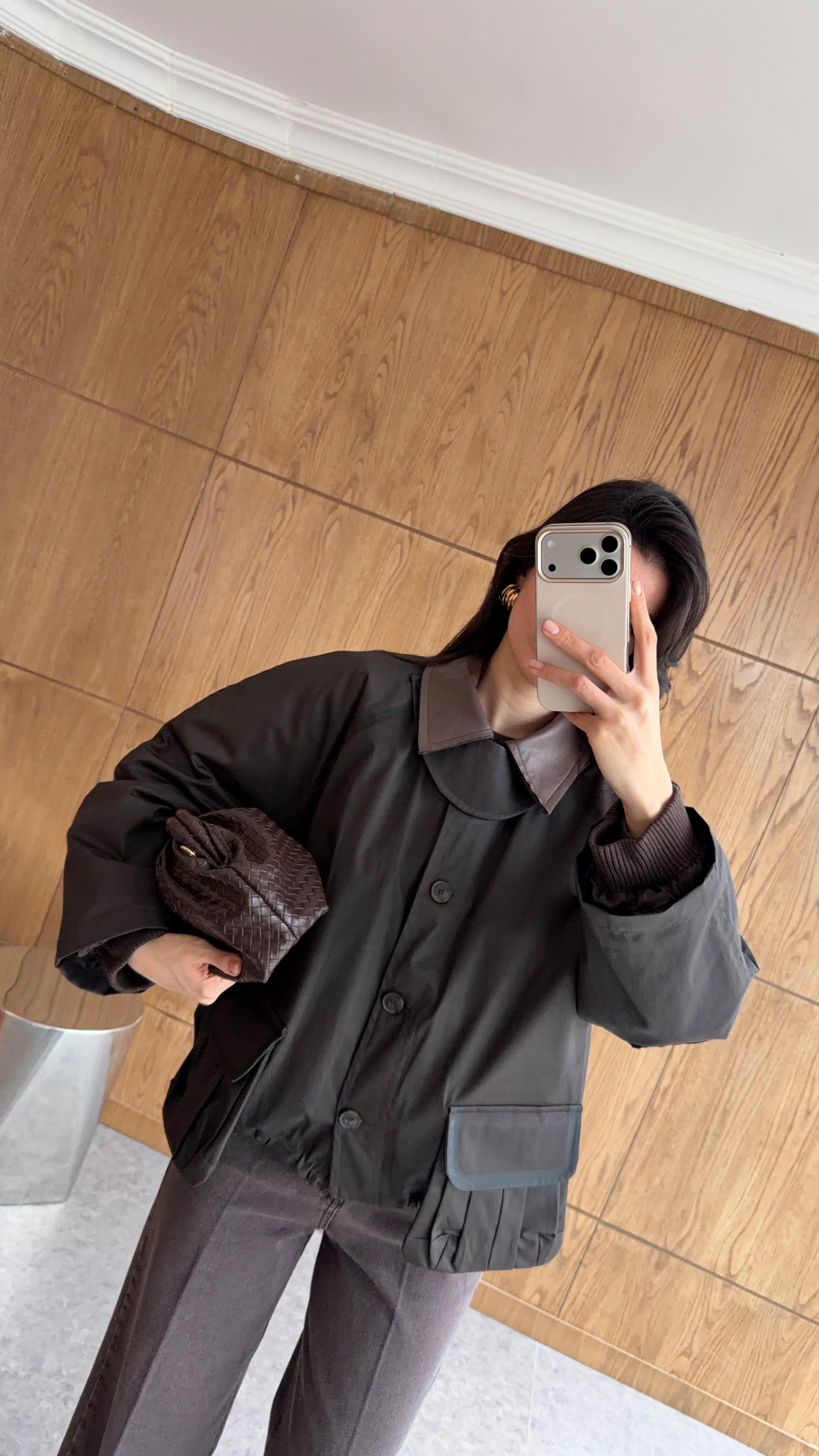 Kahve Deri Yakalı Mumlu Mont