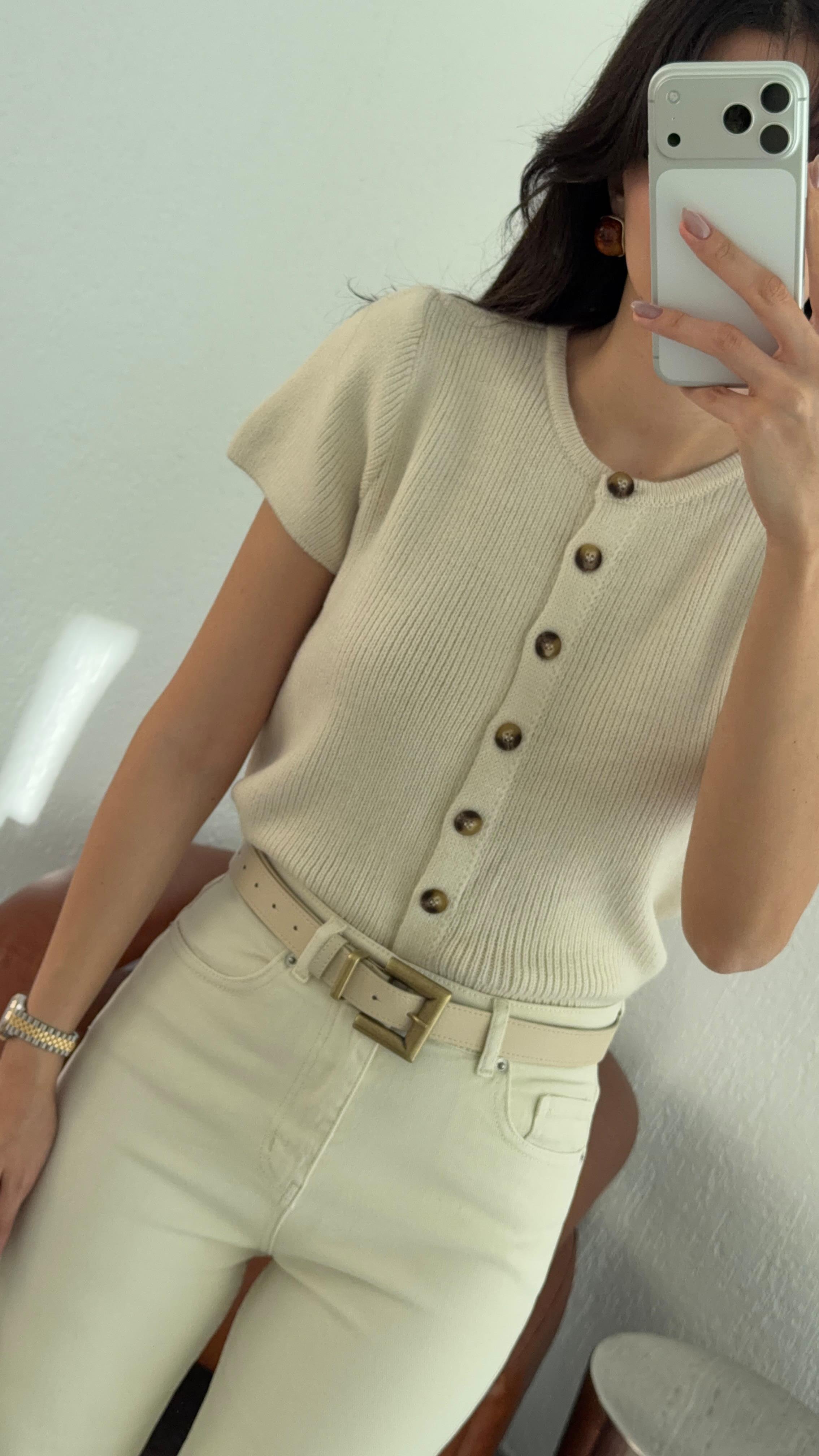 Kahve Düğmeli Ekru Triko