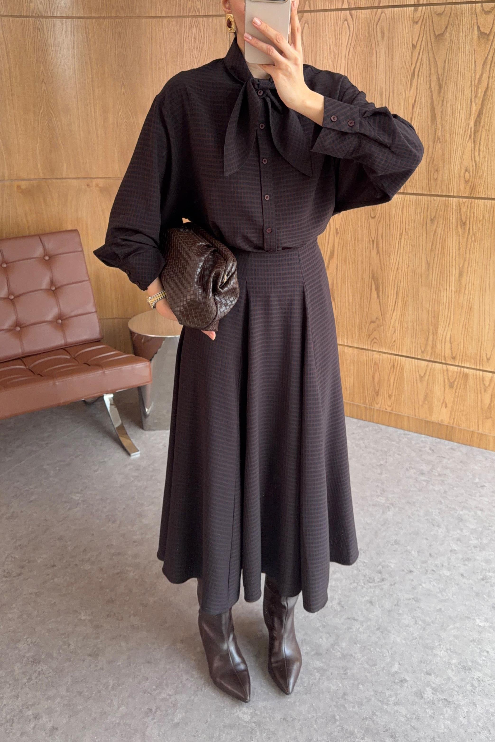 Kahve-Siyah Gömlek-Etek Takım