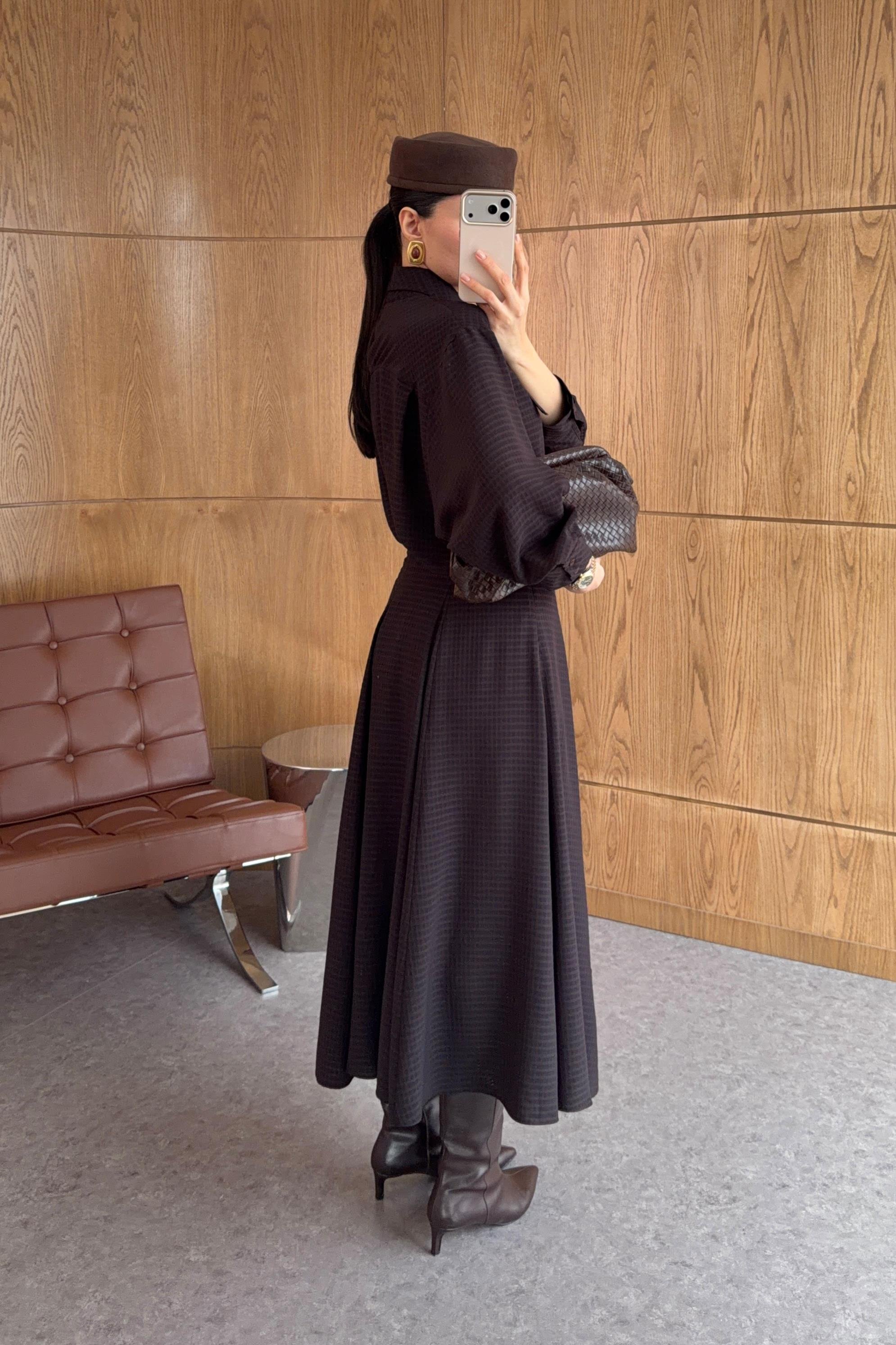 Kahve-Siyah Gömlek-Etek Takım