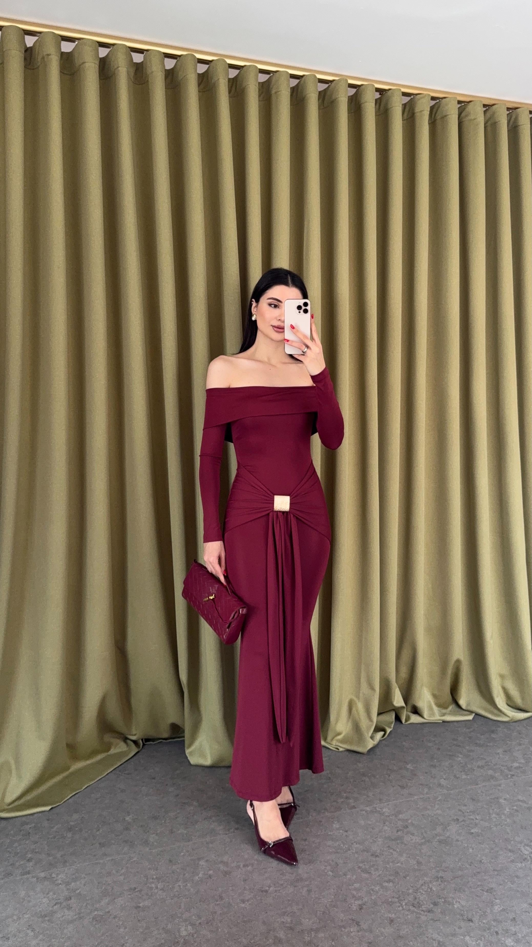 Kare Gold Detaylı Bordo Elbise