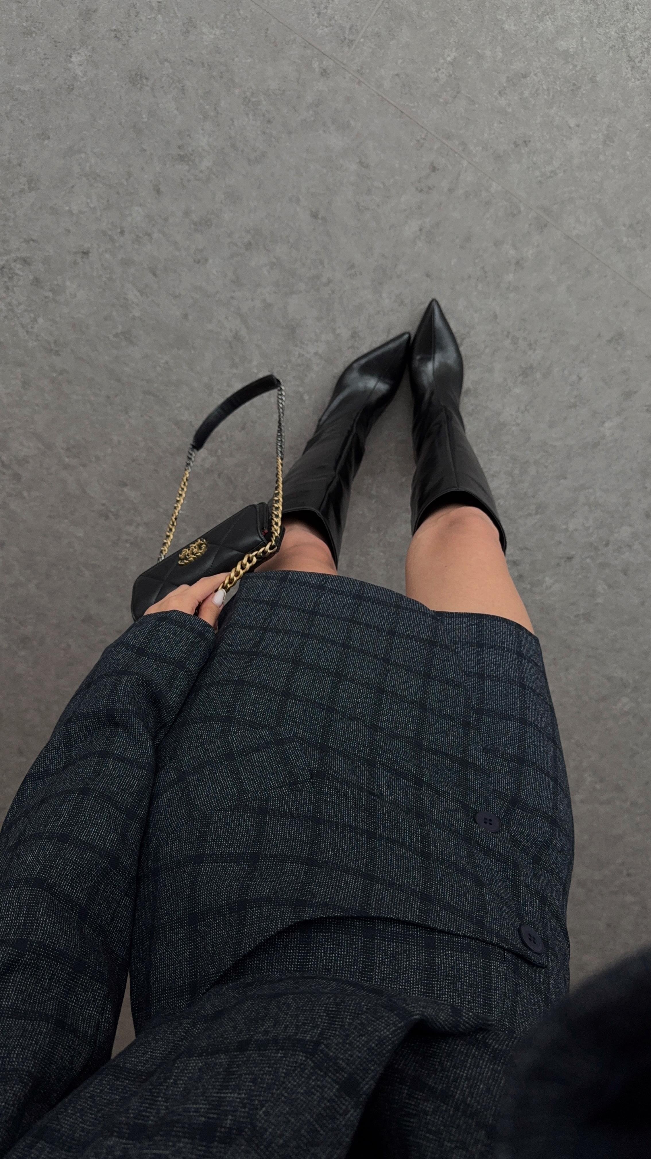 Kareli Lacivert Etek