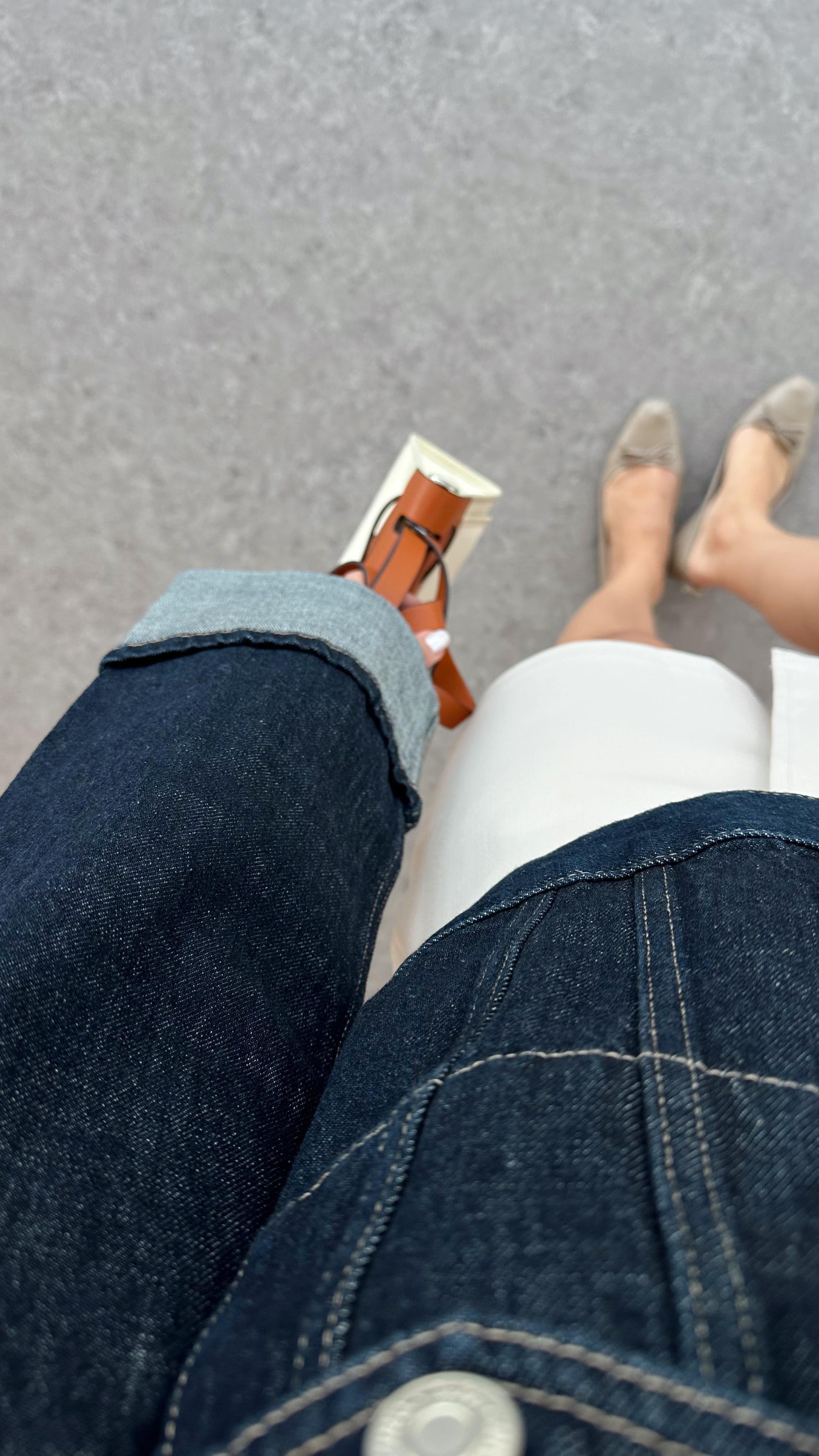 Katlı Kollu Koyu Denim Ceket
