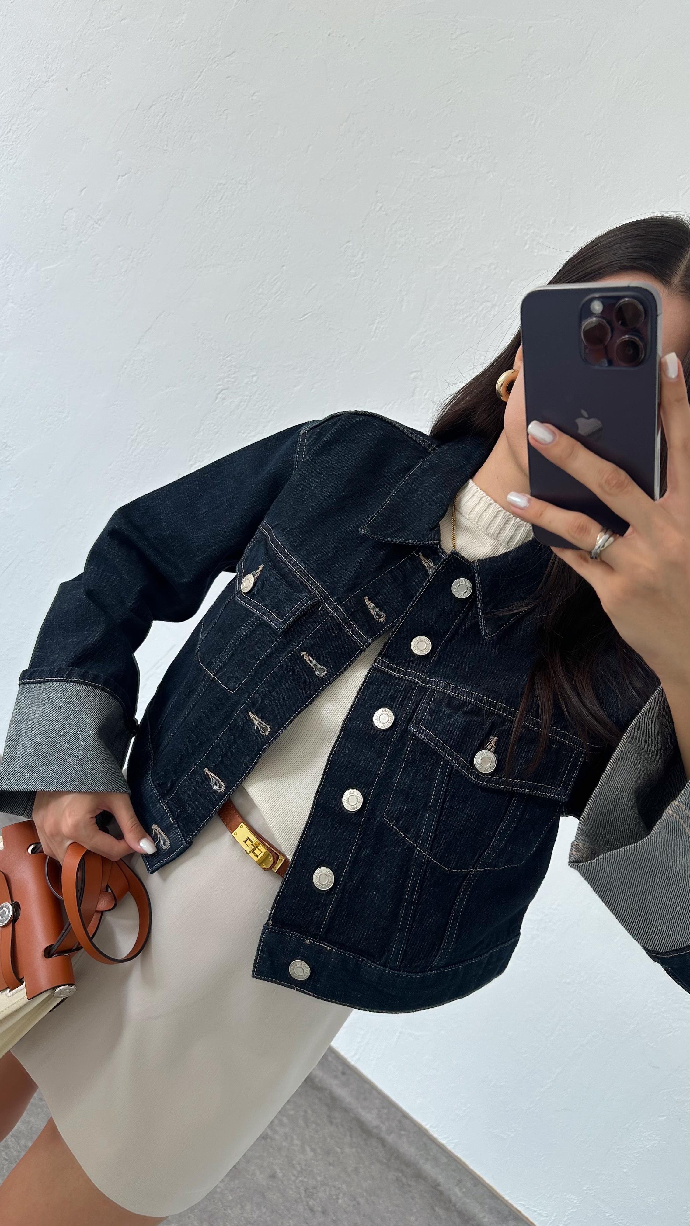 Katlı Kollu Koyu Denim Ceket