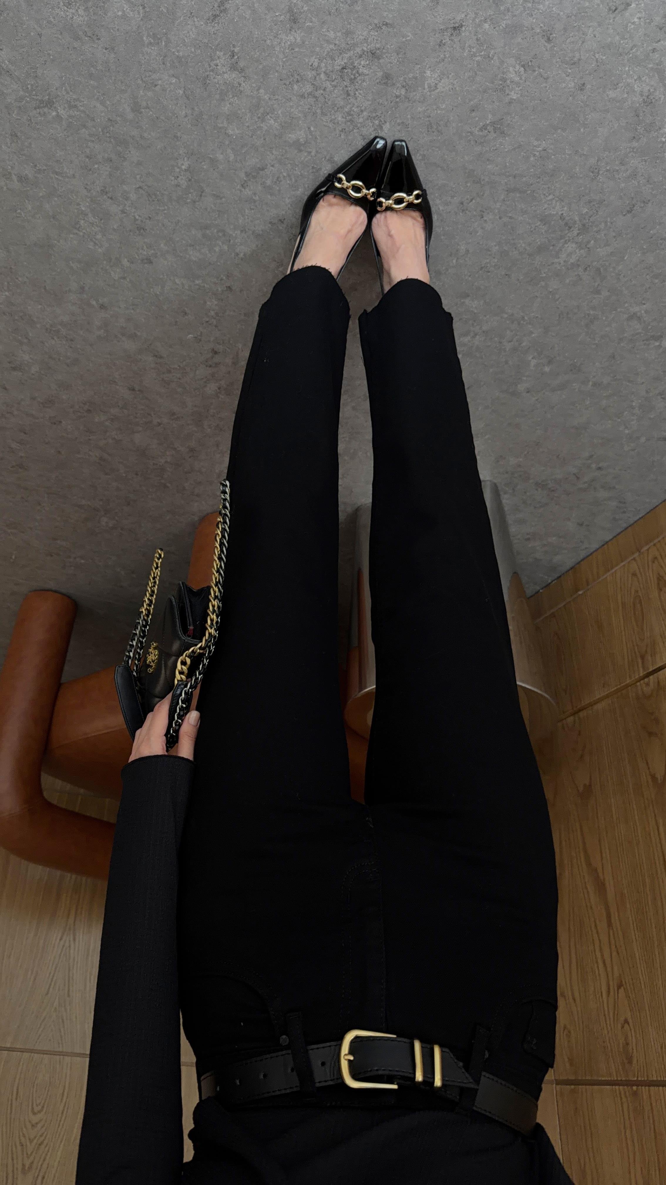 Kemerli Siyah Likralı Jean