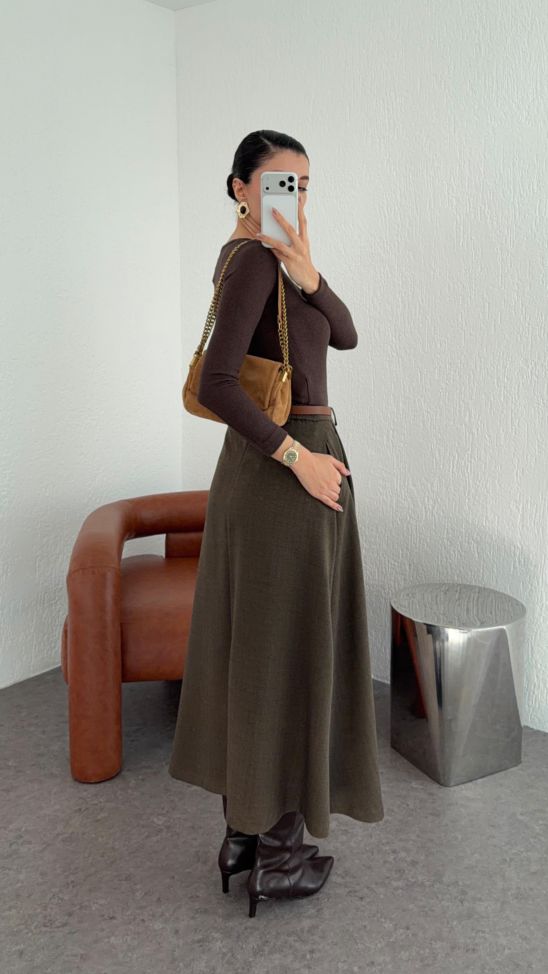 Kemerli Uzun Kahve Etek