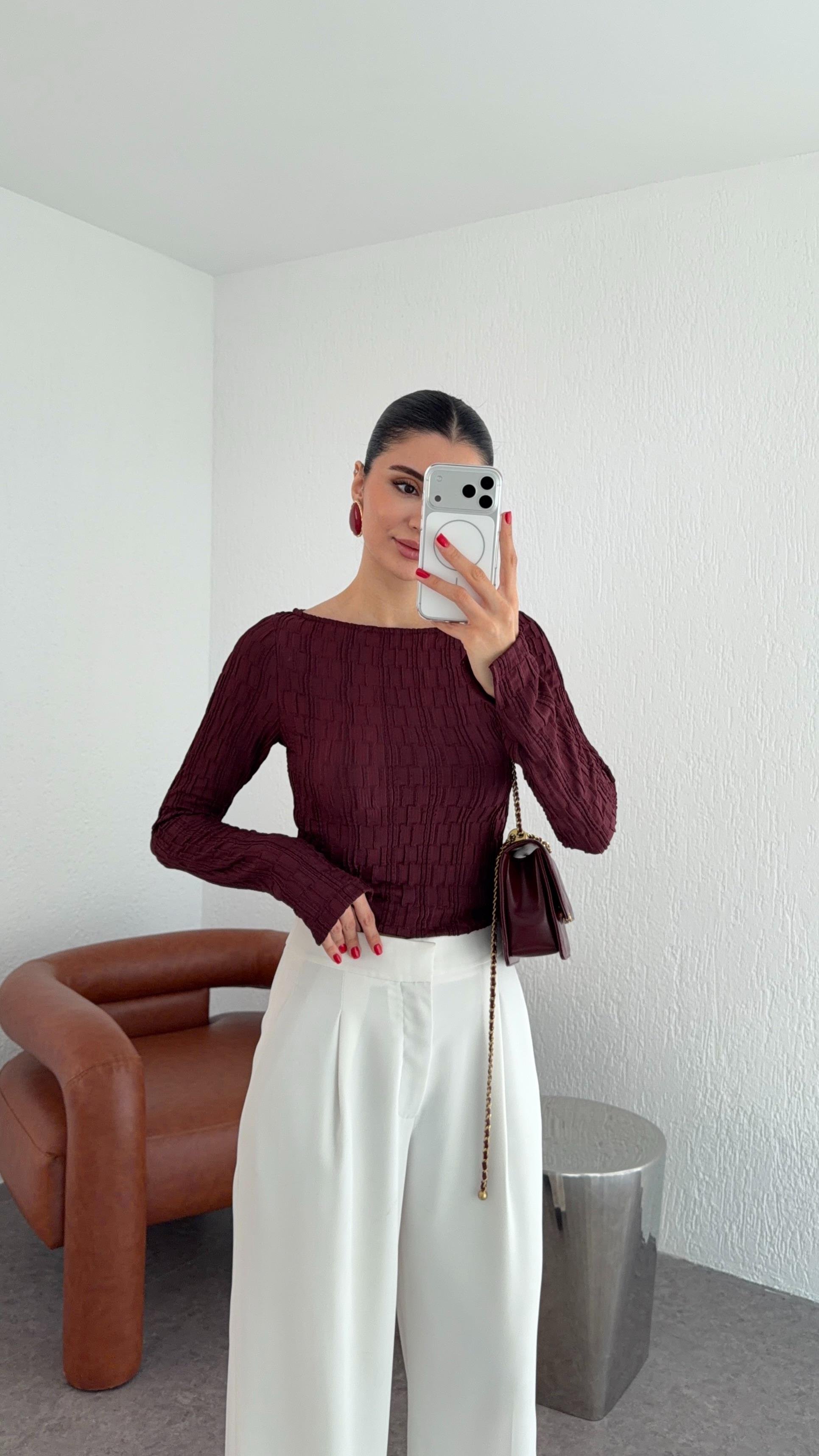 Kendinden Desenli Bordo Bluz