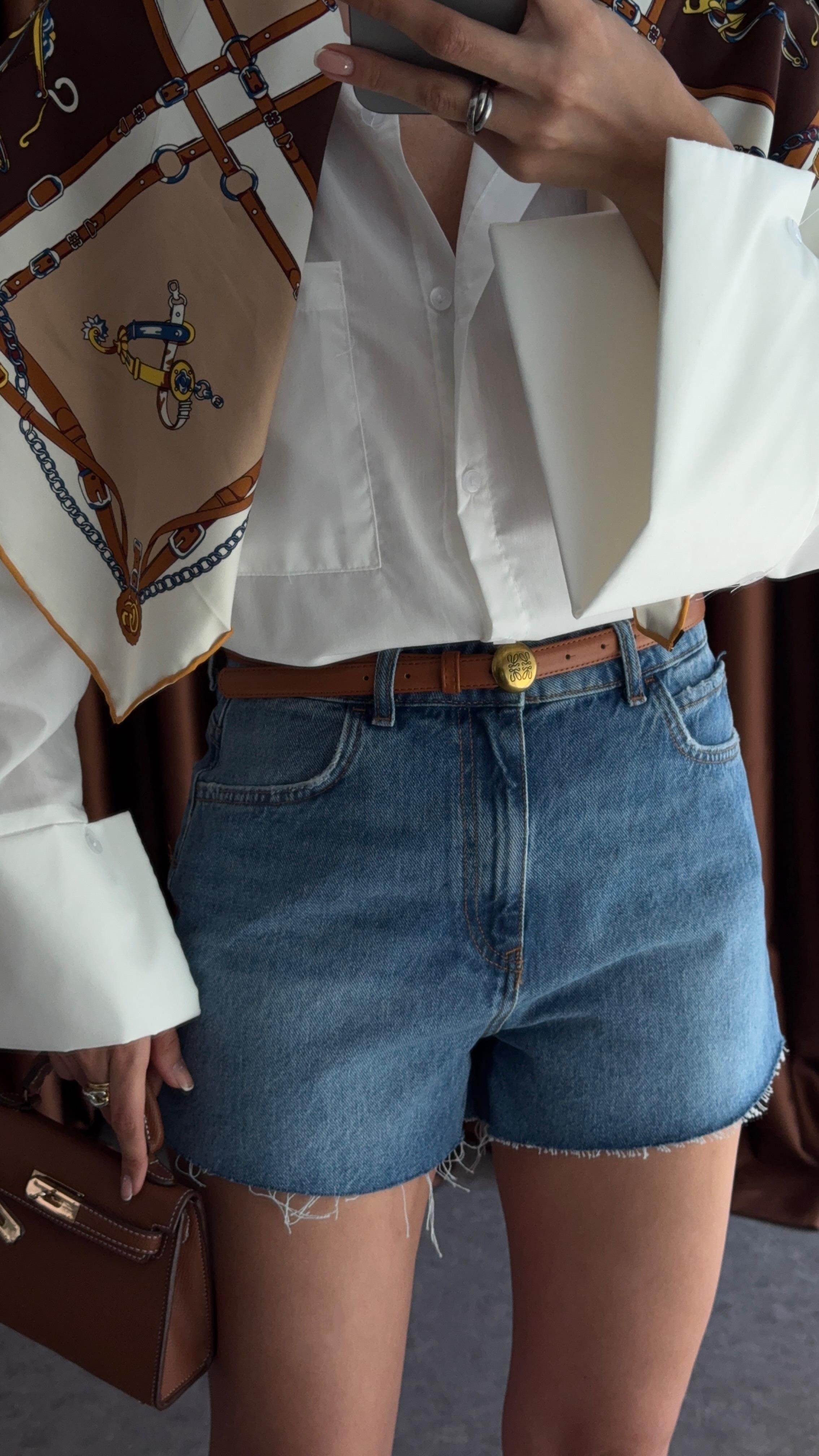 Kesik Paça Denim Şort