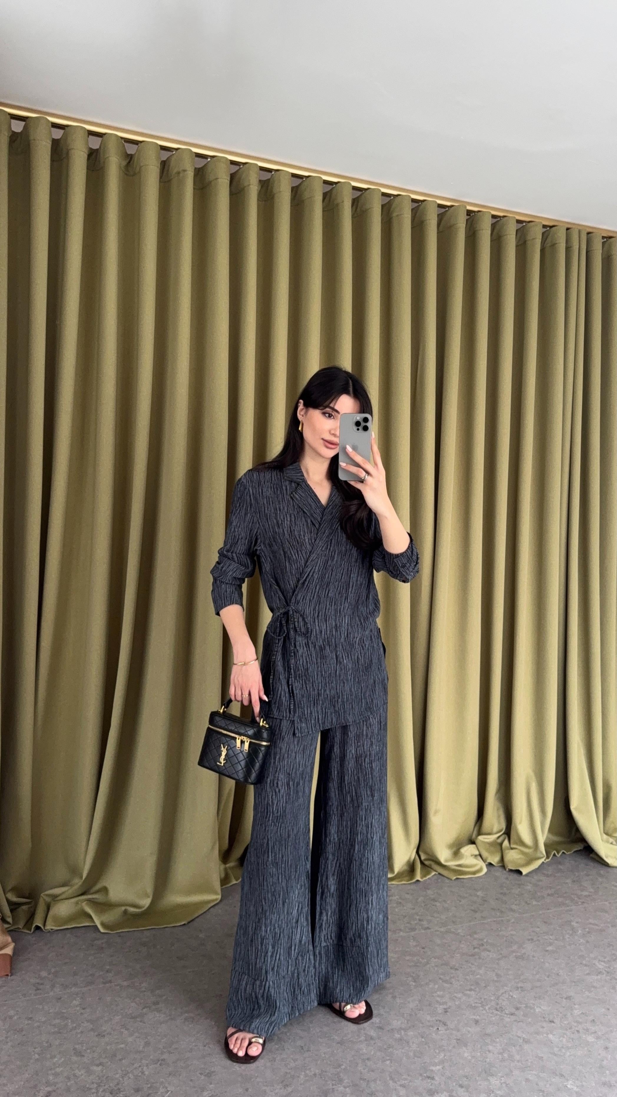 Kırçıllı Antrasit Takım