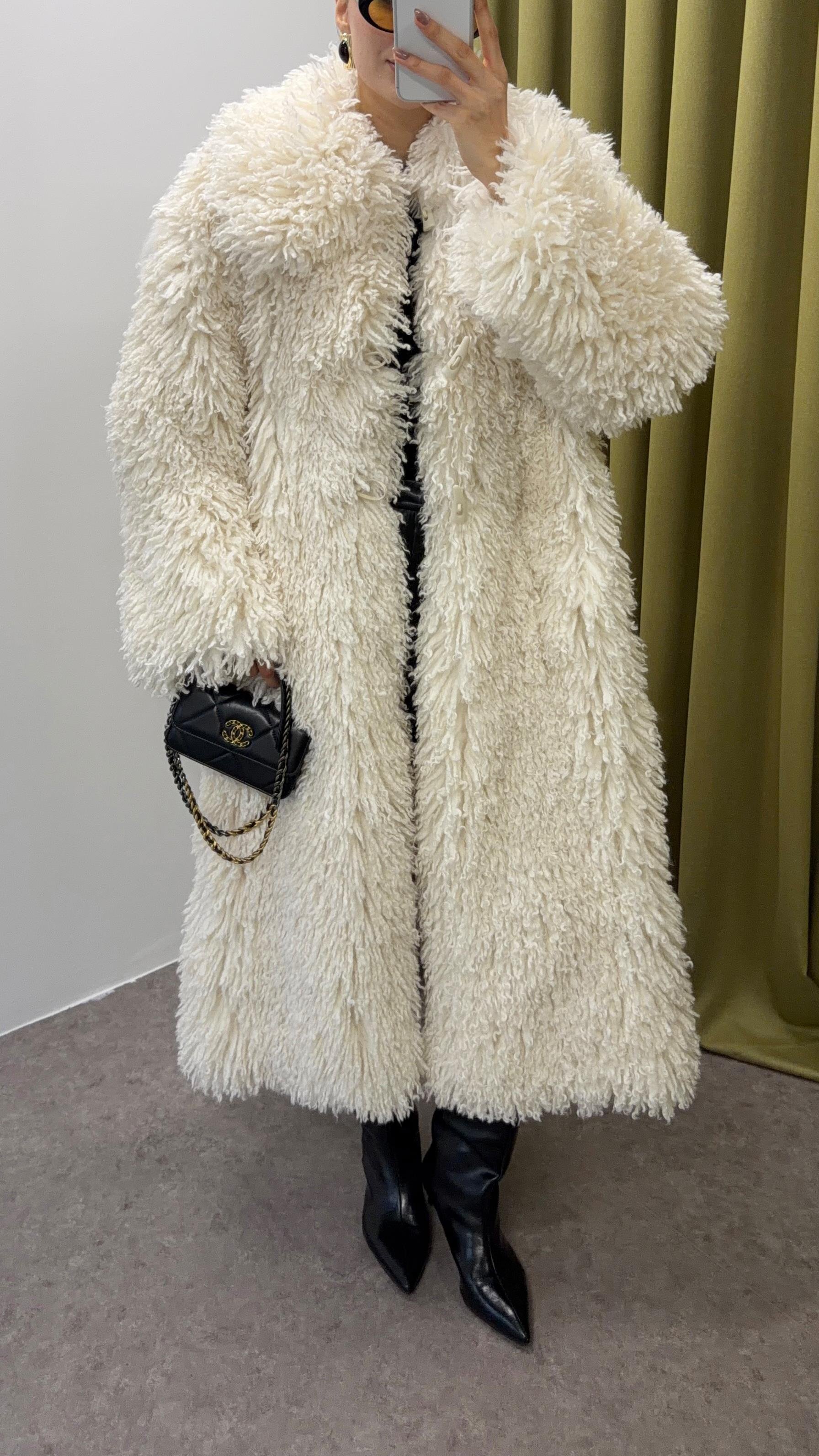 Kıvırcık Tüylü Maxi Kürk