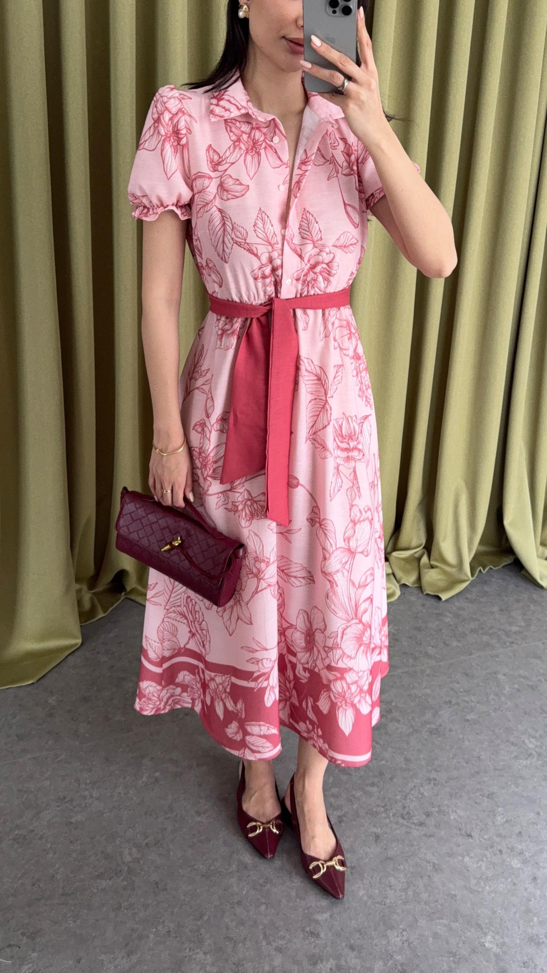 Kolları Fırfırlı Pembe Elbise