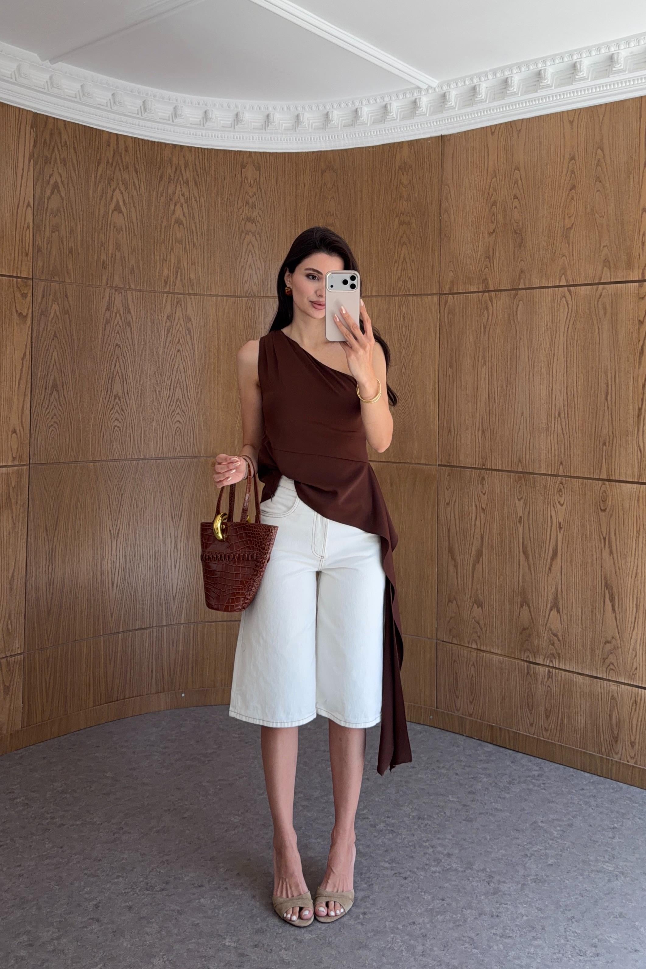 Kontrast Dikişli Bermuda Denim Şort