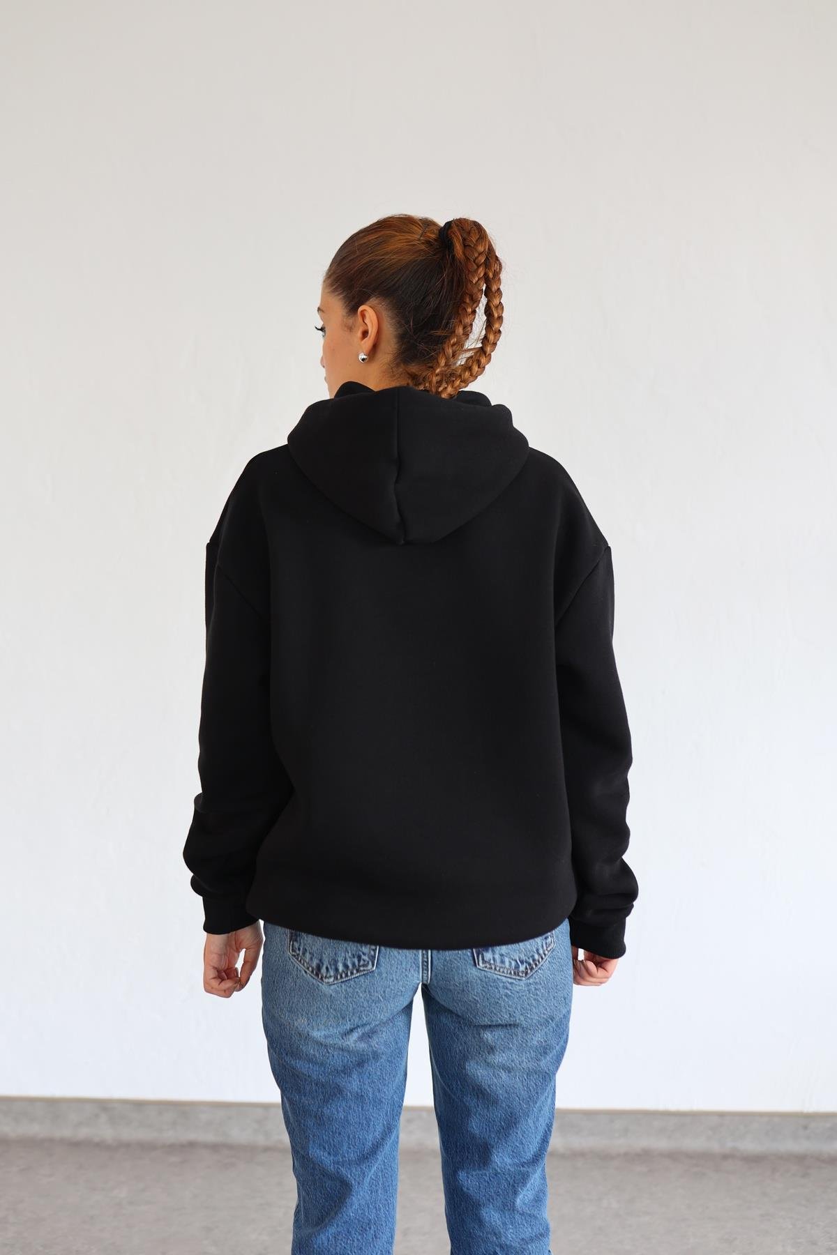Köpek Nakışlı Siyah Sweatshirt