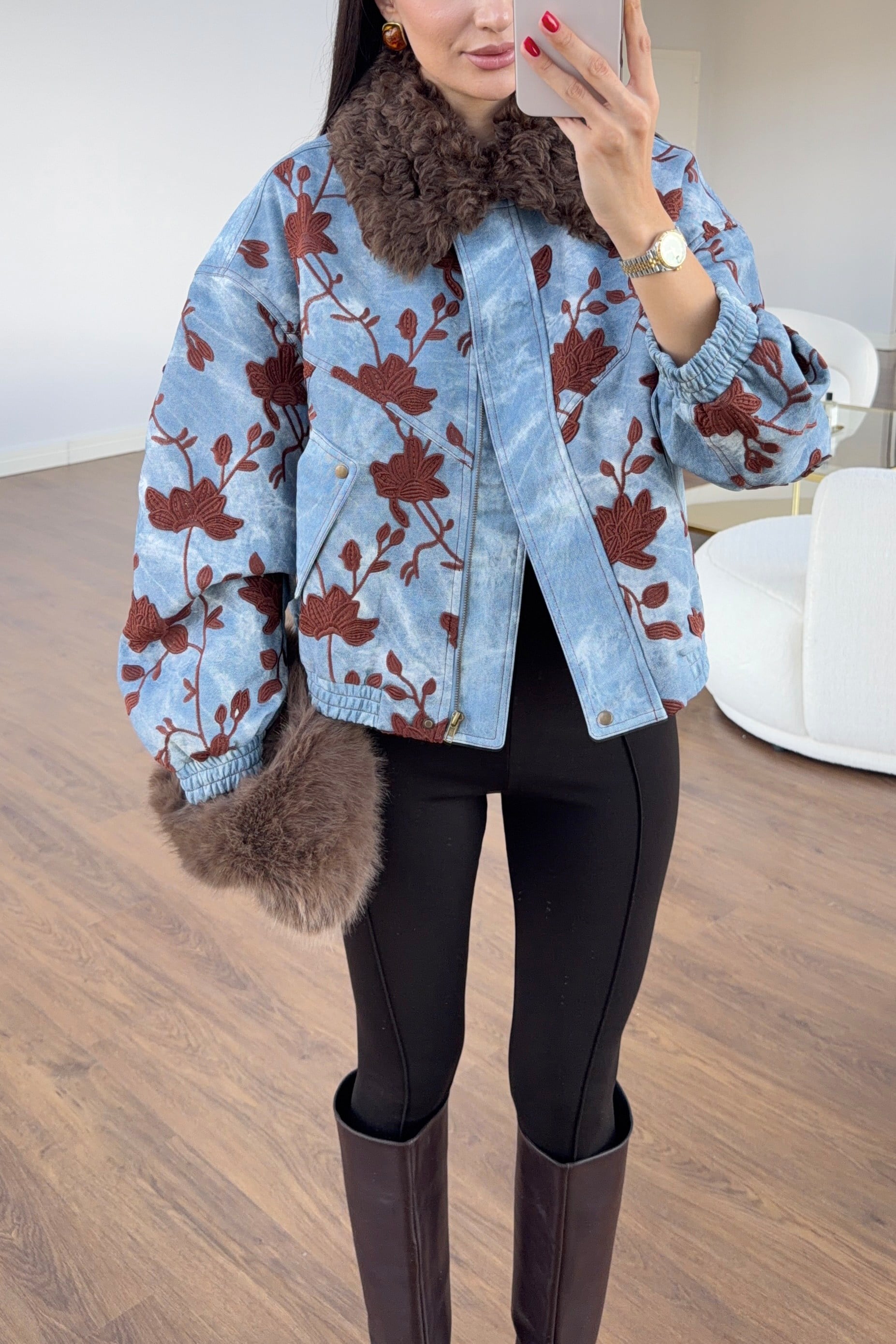 Kürk Yaka Çiçek Nakışlı Denim Bomber Ceket
