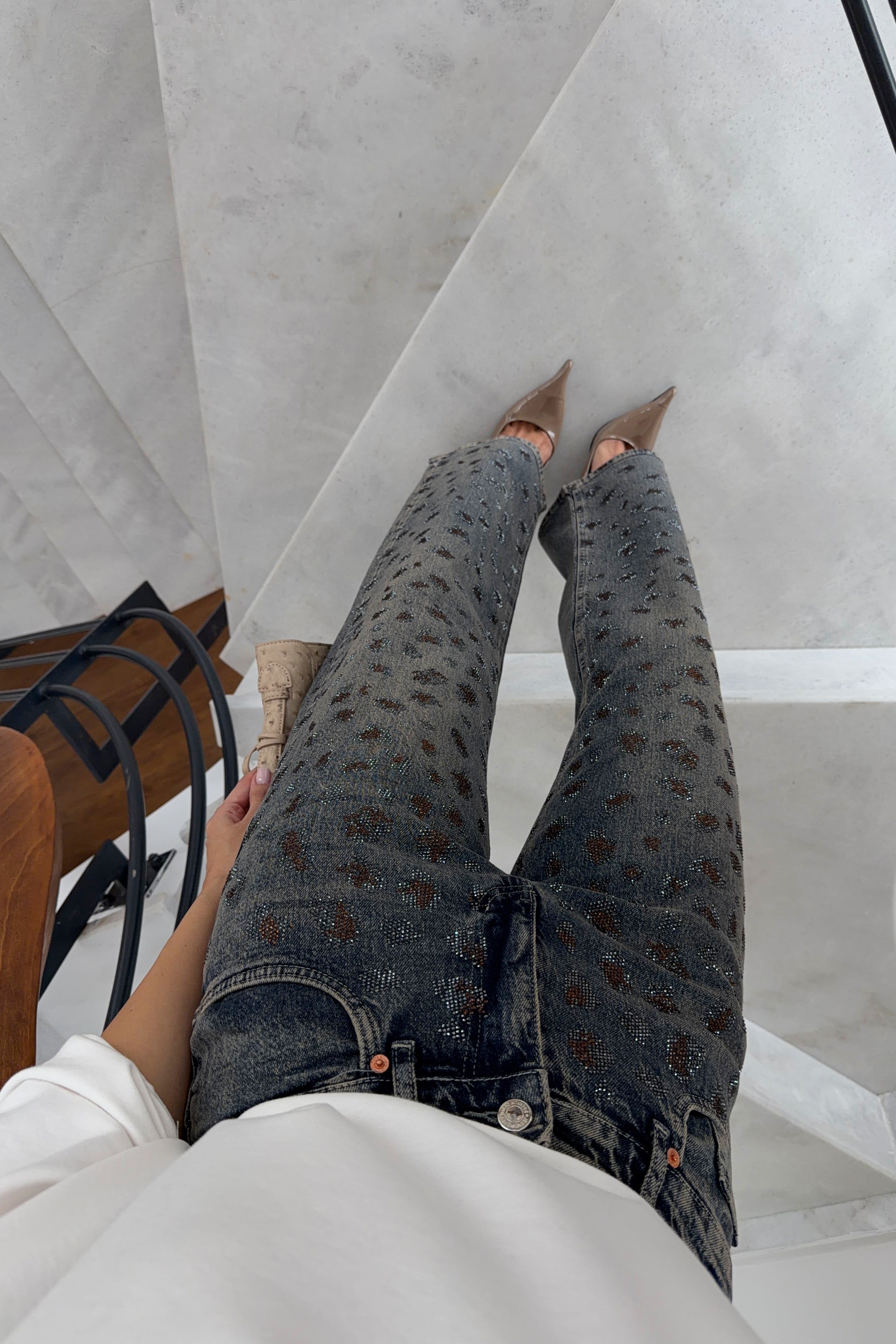 Leopar Taş İşlemeli Yıkamalı Straight Denim