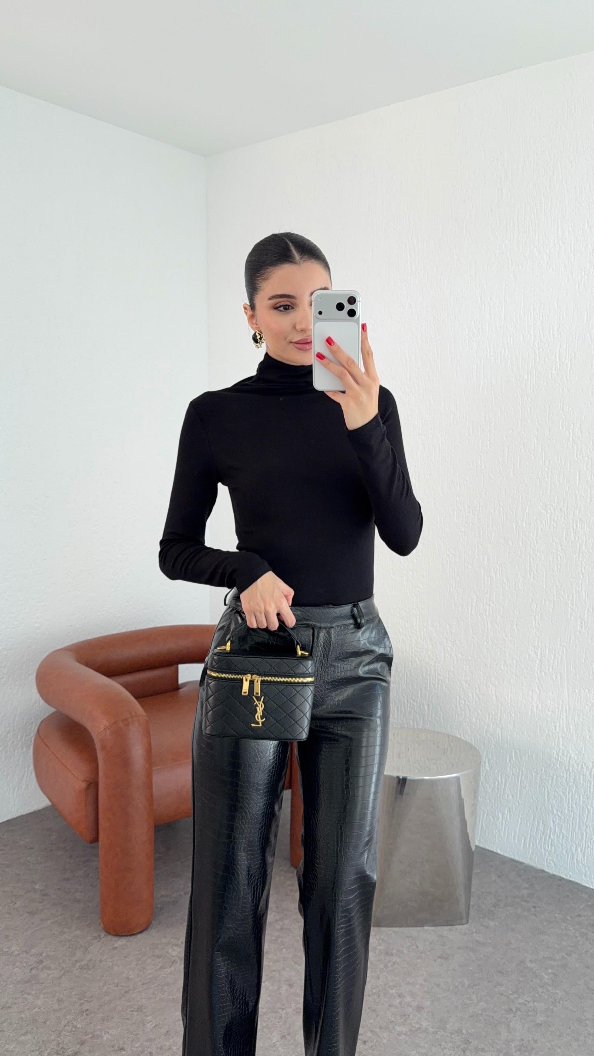 Likralı Siyah Balıkçı Bluz