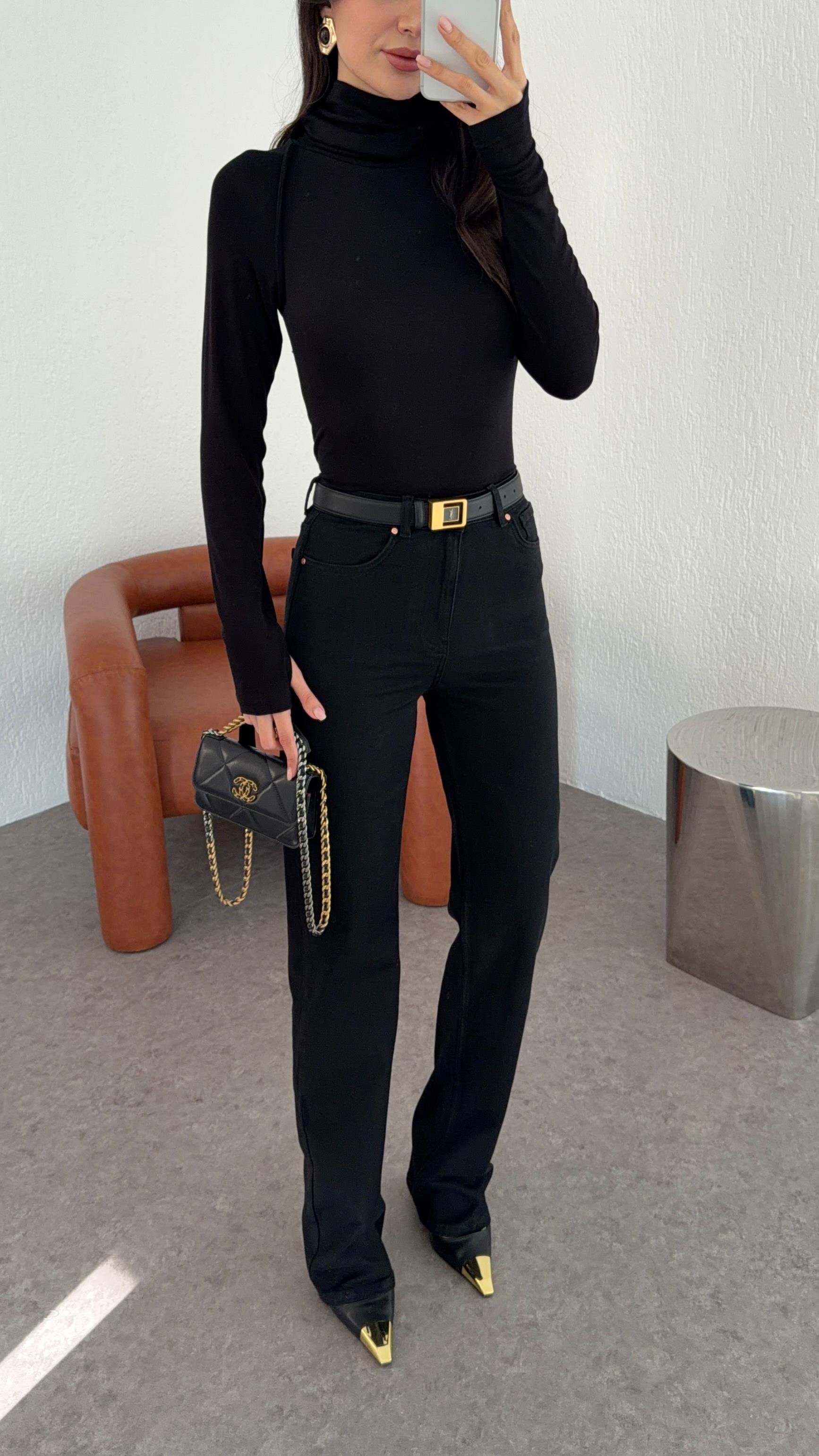 Likralı Siyah Straight Jean