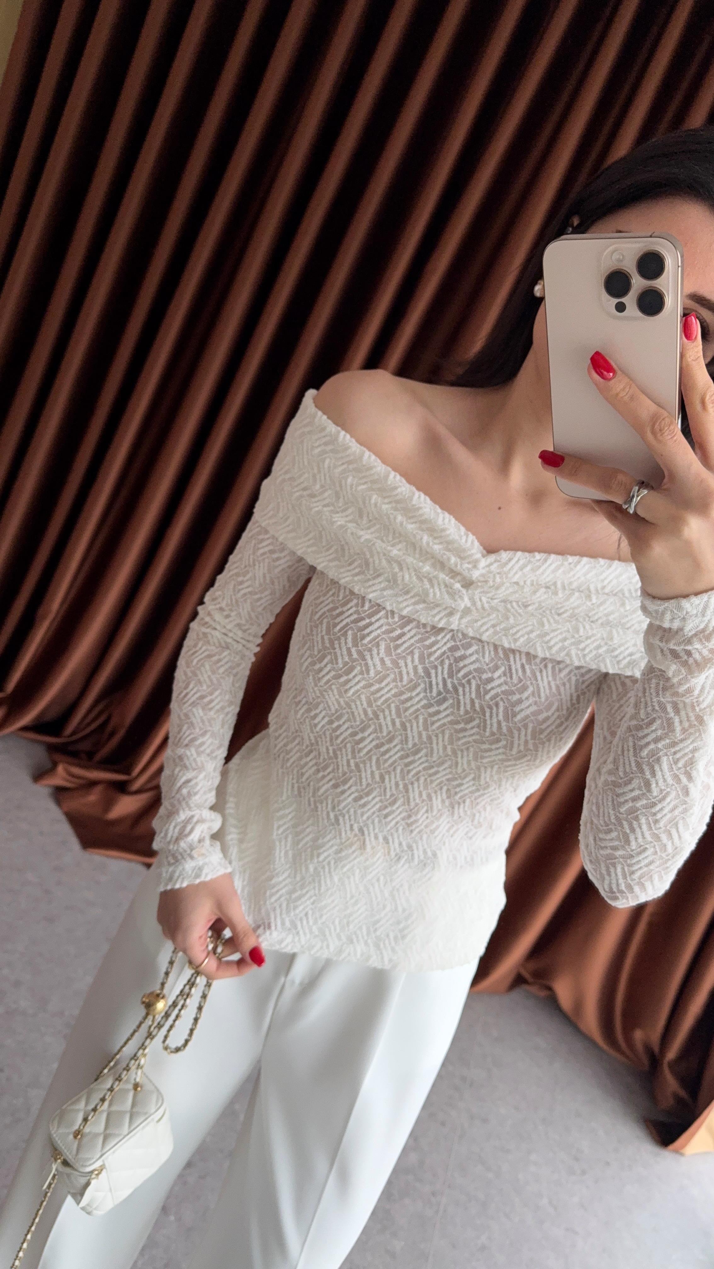Madonna Yaka Ekru Bluz