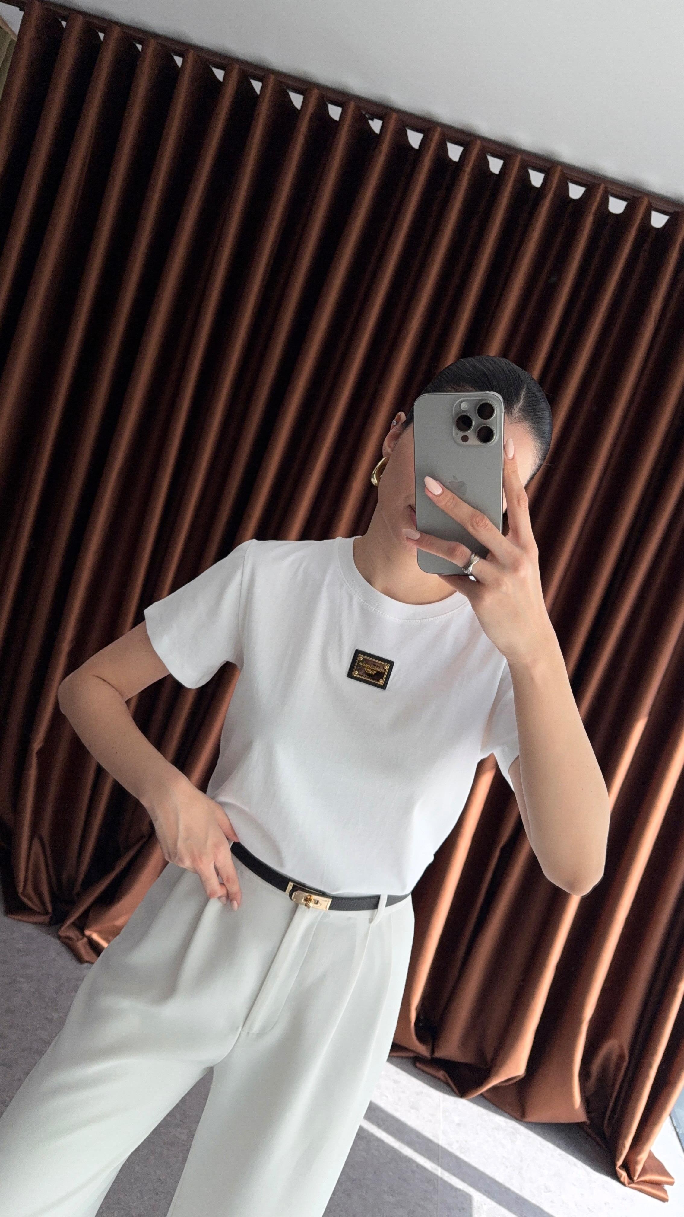 Metal Detaylı Beyaz Tshirt