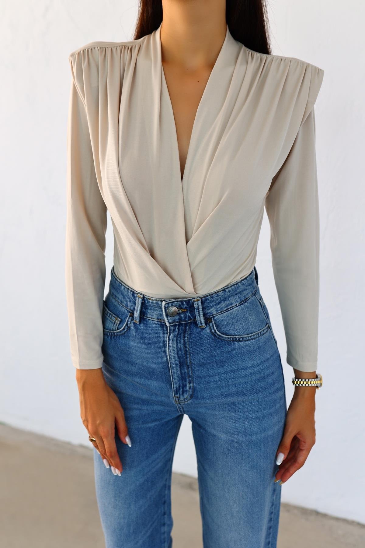 Miga Vatkalı Krem Bodysuit