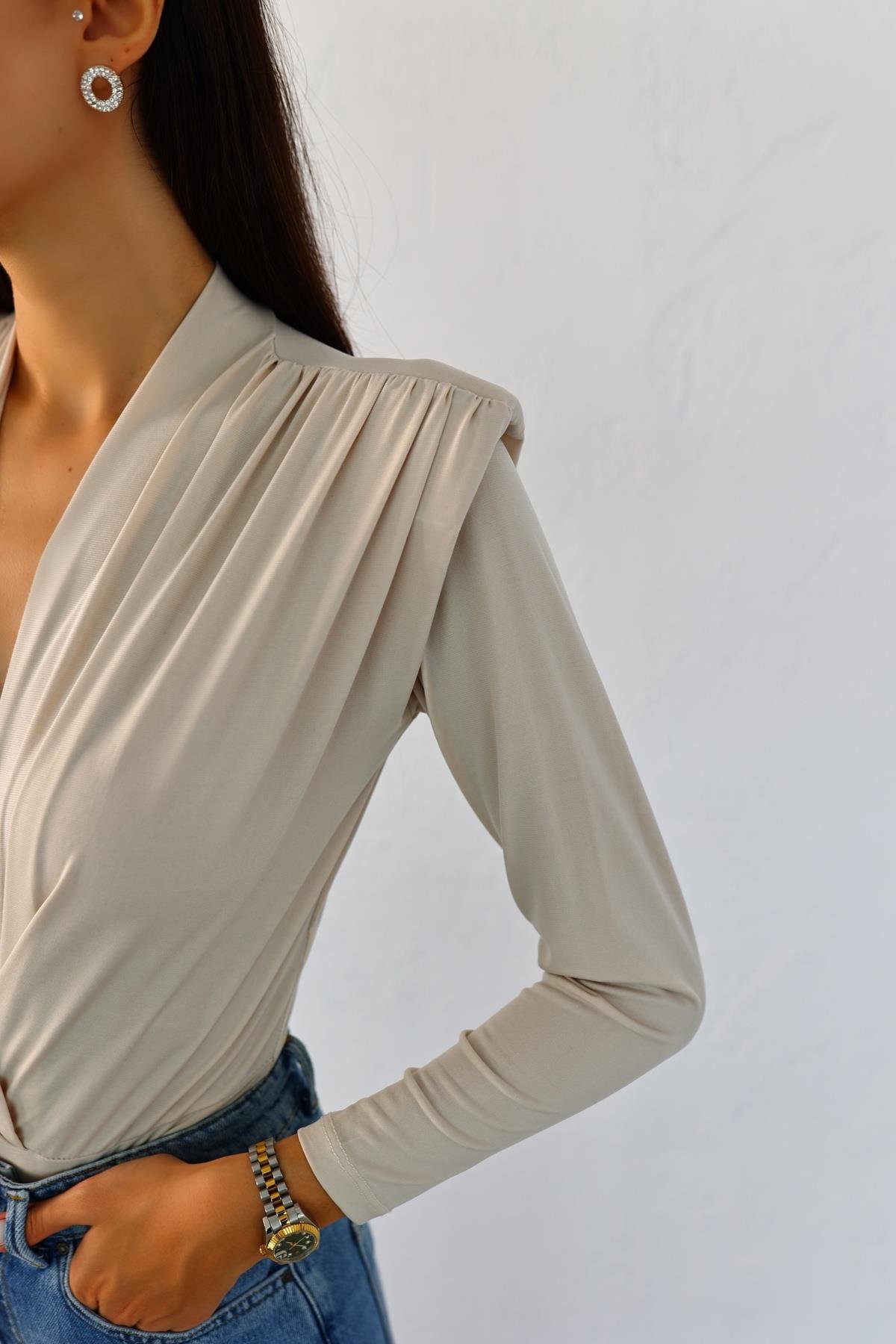 Miga Vatkalı Krem Bodysuit