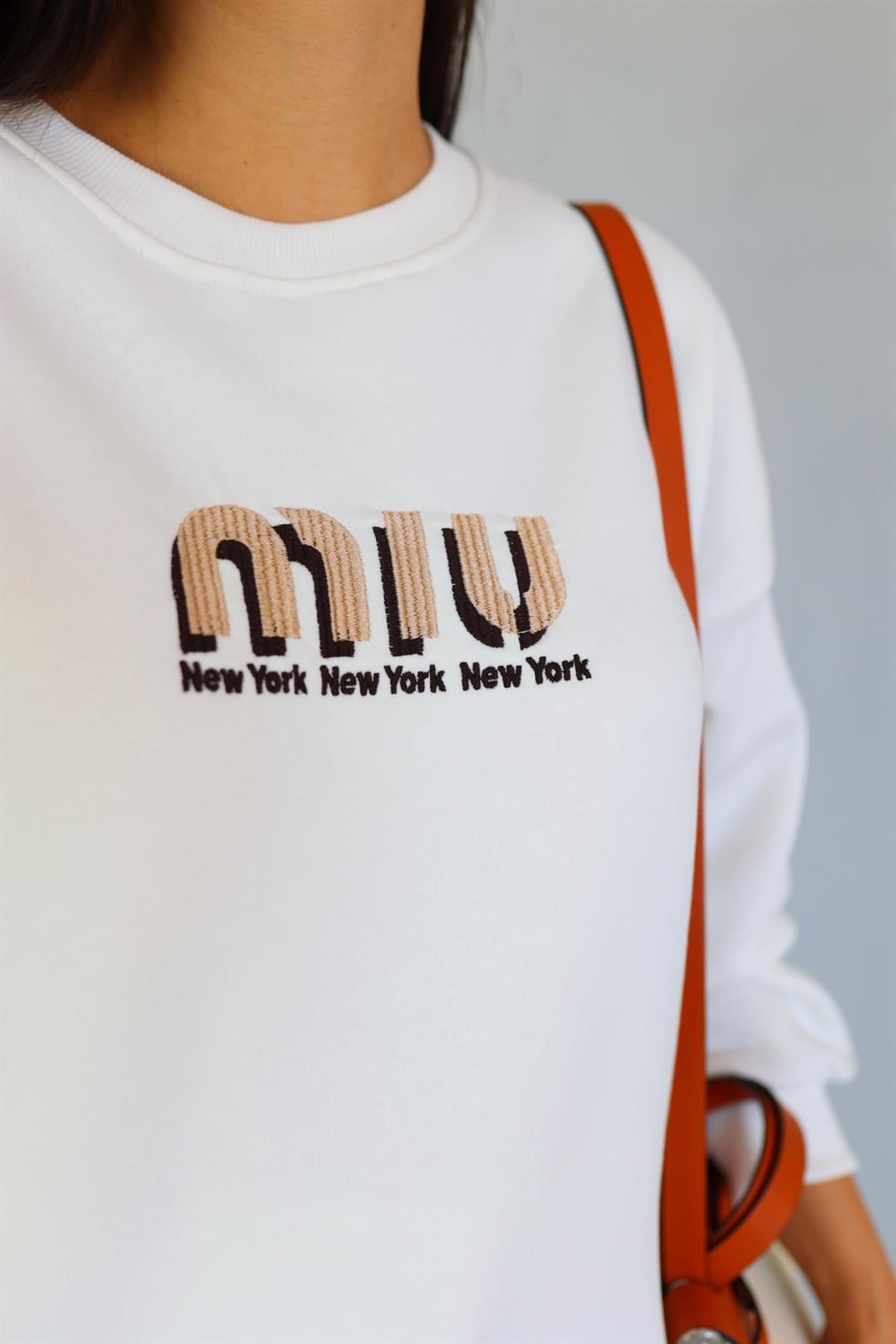 Miu Nakışlı 3 İplik Oversize Beyaz Sweat