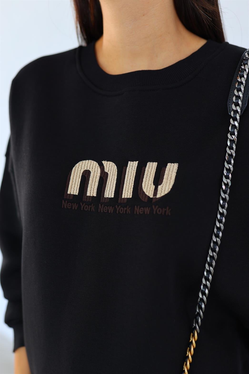 Miu Nakışlı 3 İplik Oversize Siyah Sweat