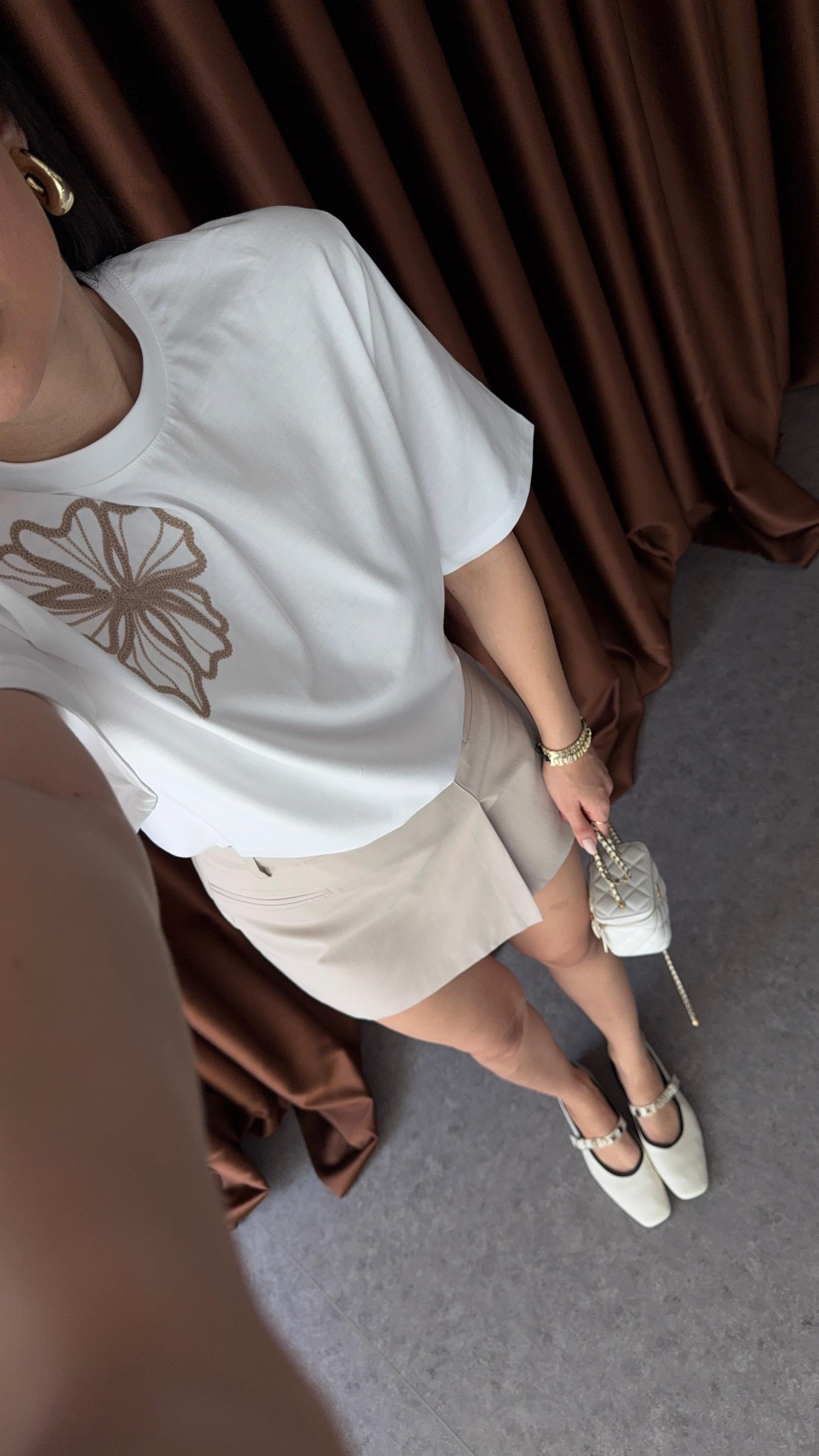 Nakışlı Ekru Tshirt