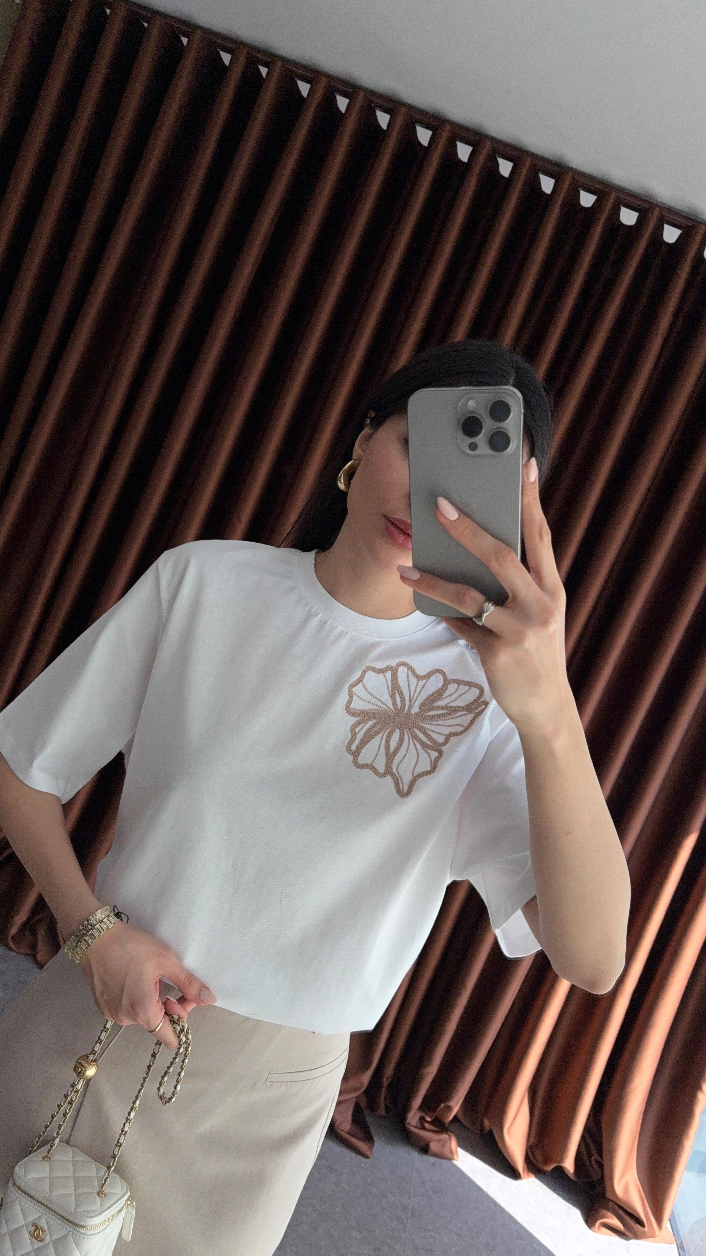 Nakışlı Ekru Tshirt