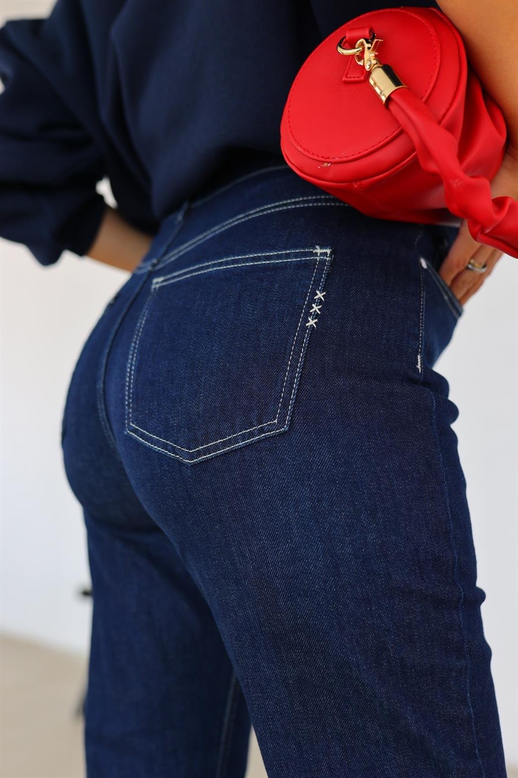 Nakışlı Koyu Mom Jean