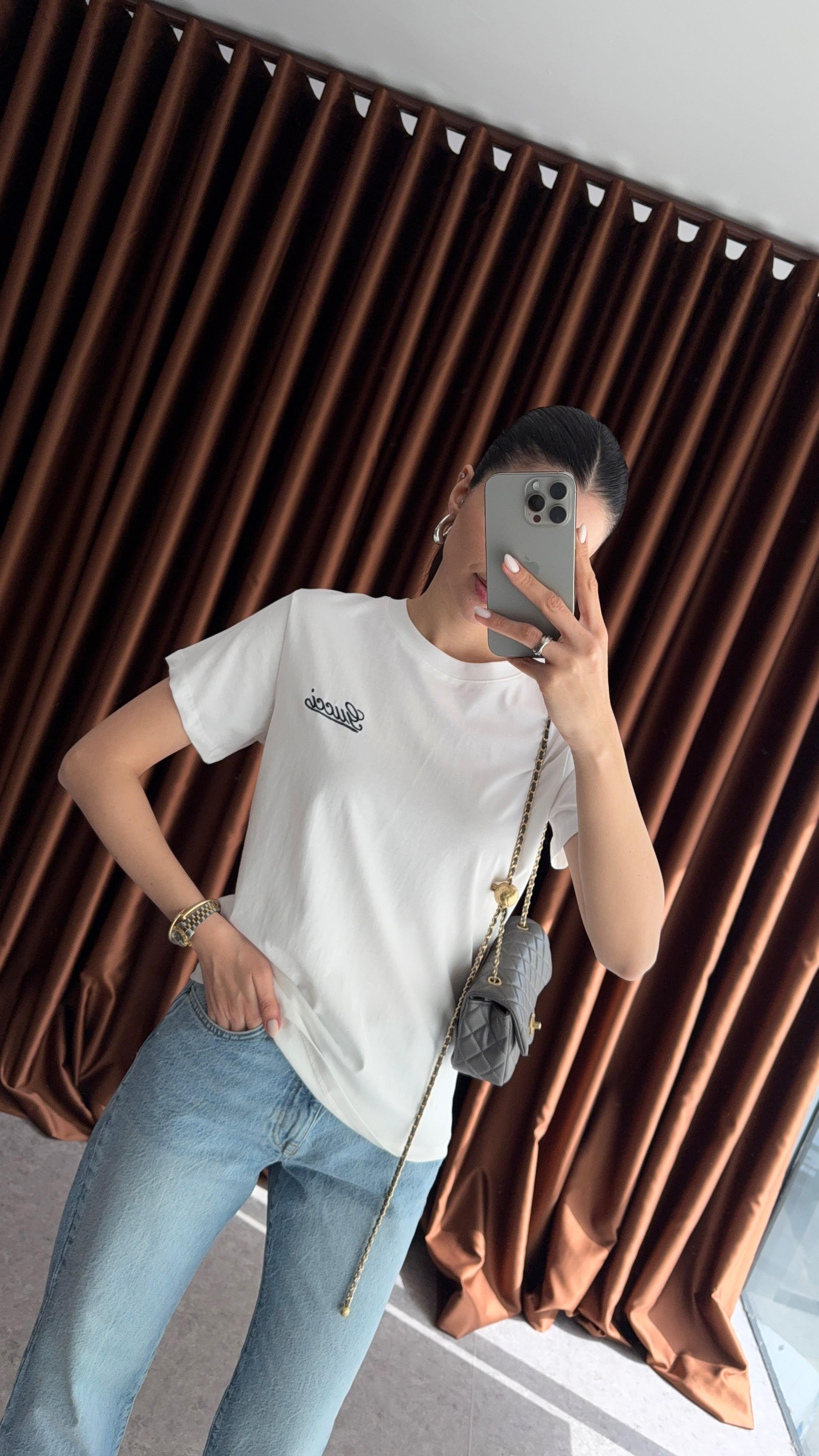 Nakışlı Marka Ekru Tshirt