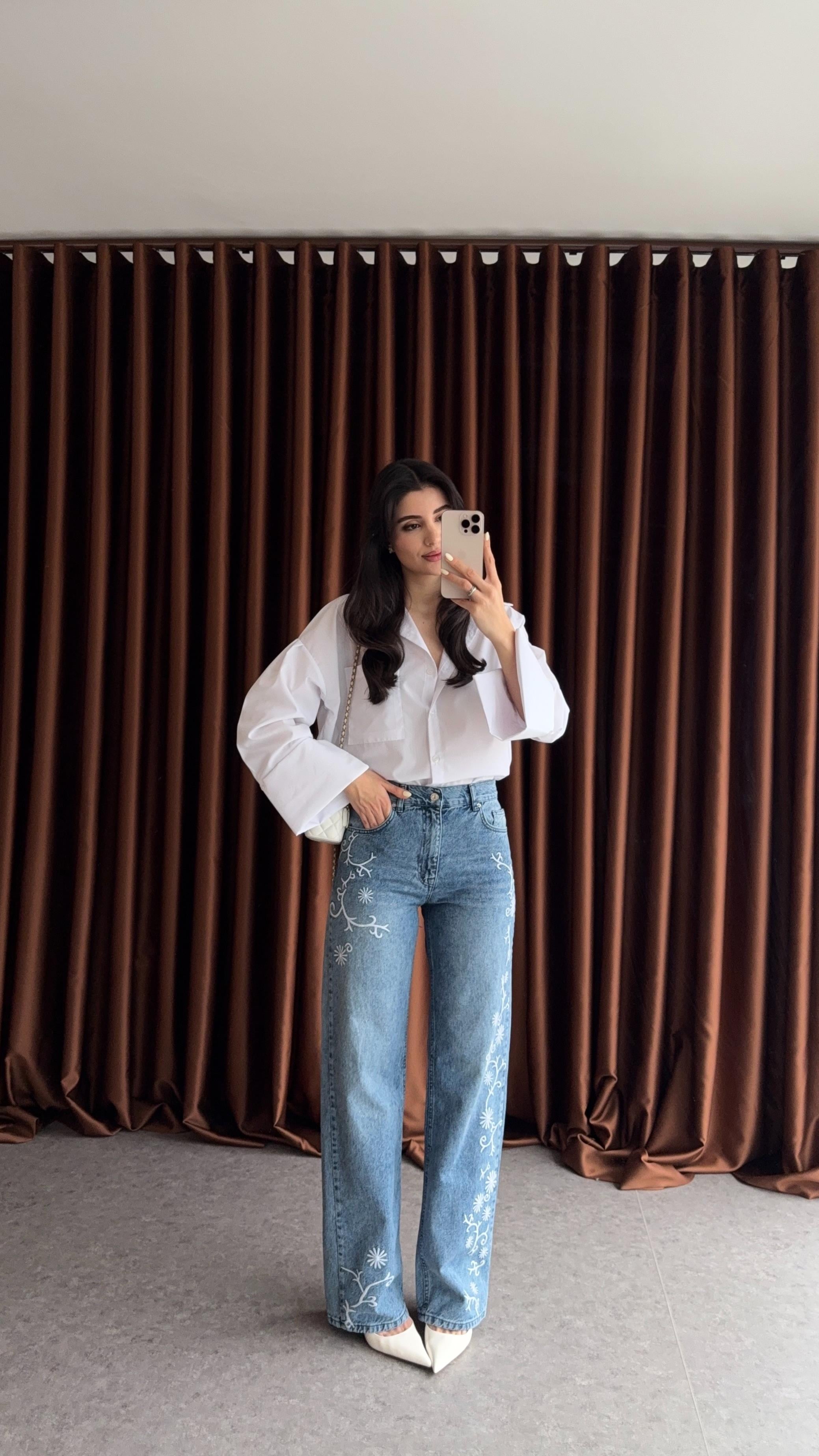 Nakışlı Mavi Jean