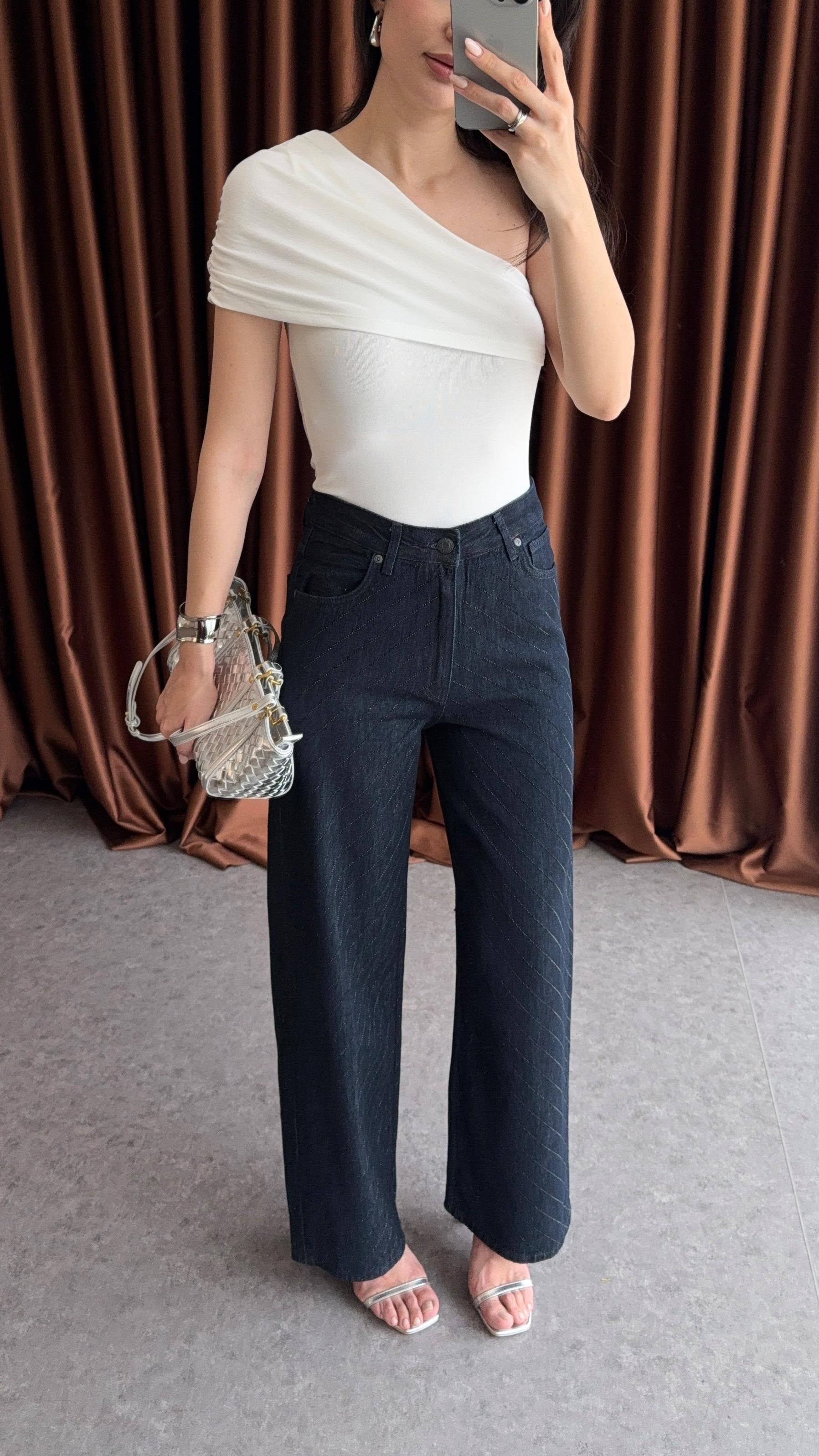 Nötr Taşlı Jean