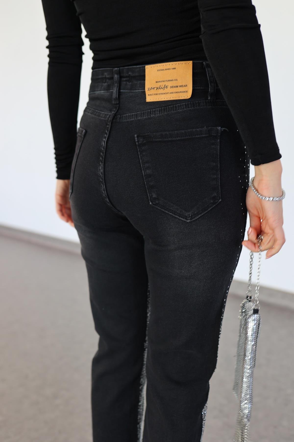 Ombre Taşlı Siyah Jean