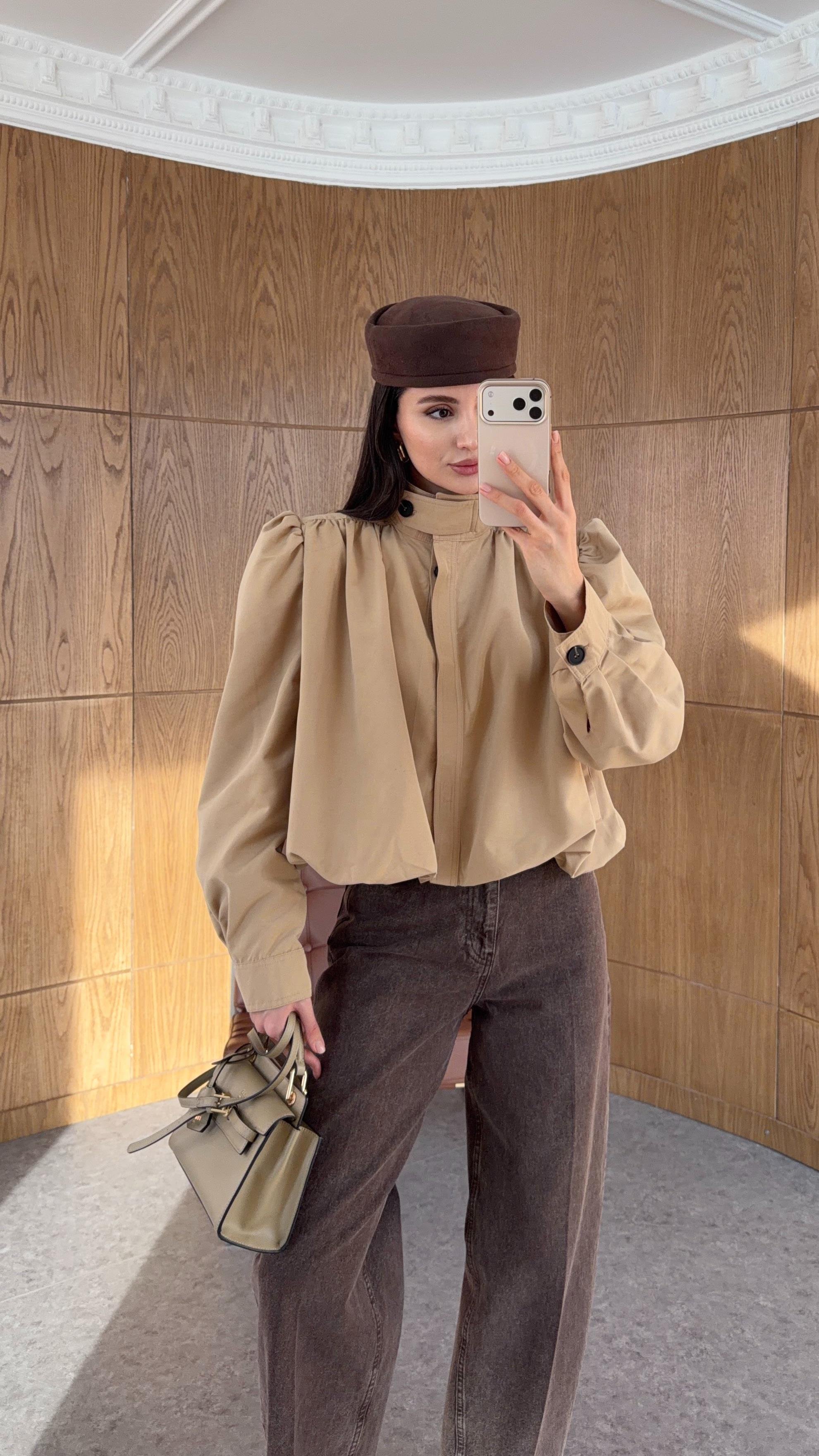 Omuz Detaylı Elegance Bej Ceket