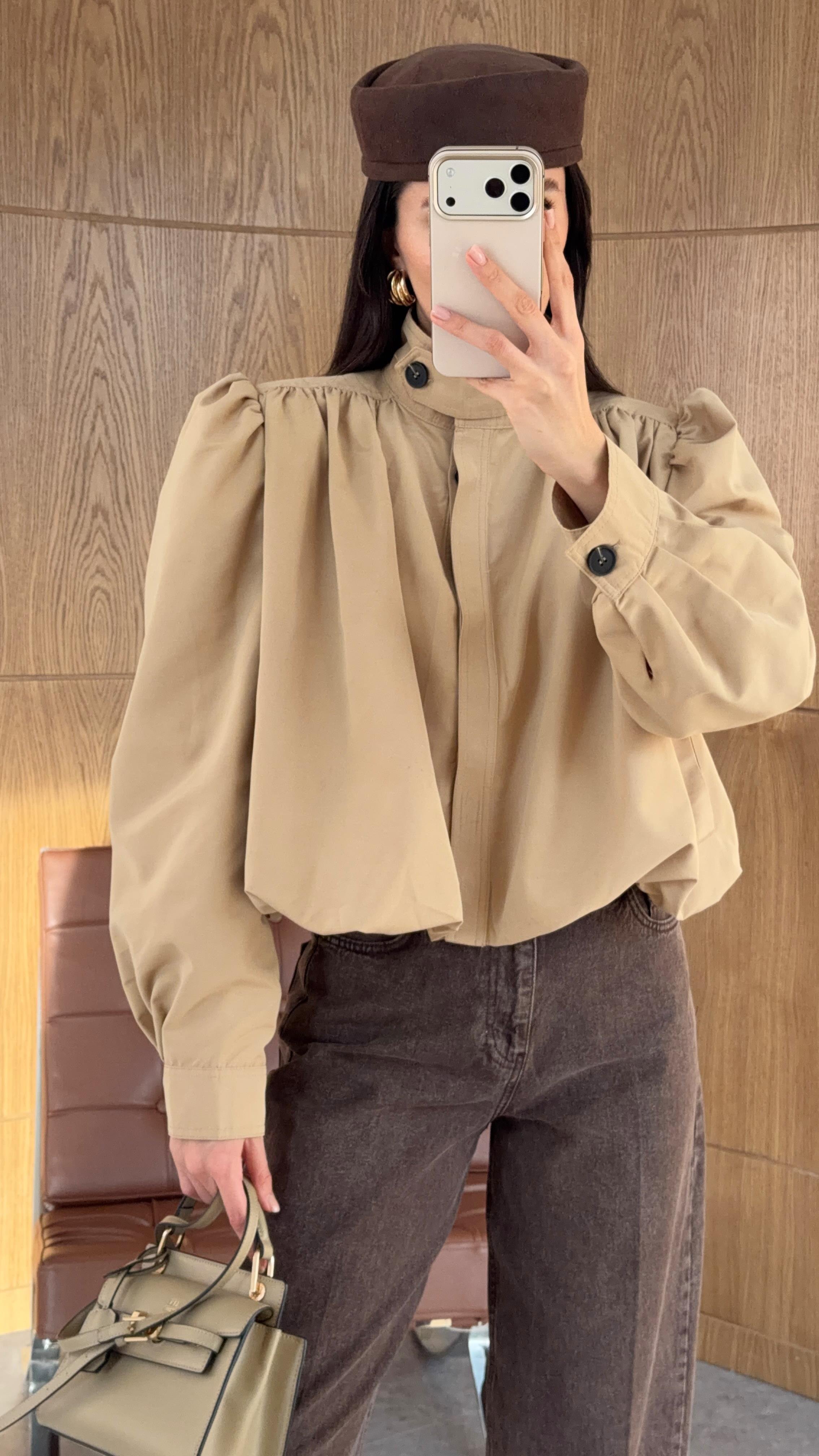 Omuz Detaylı Elegance Bej Ceket